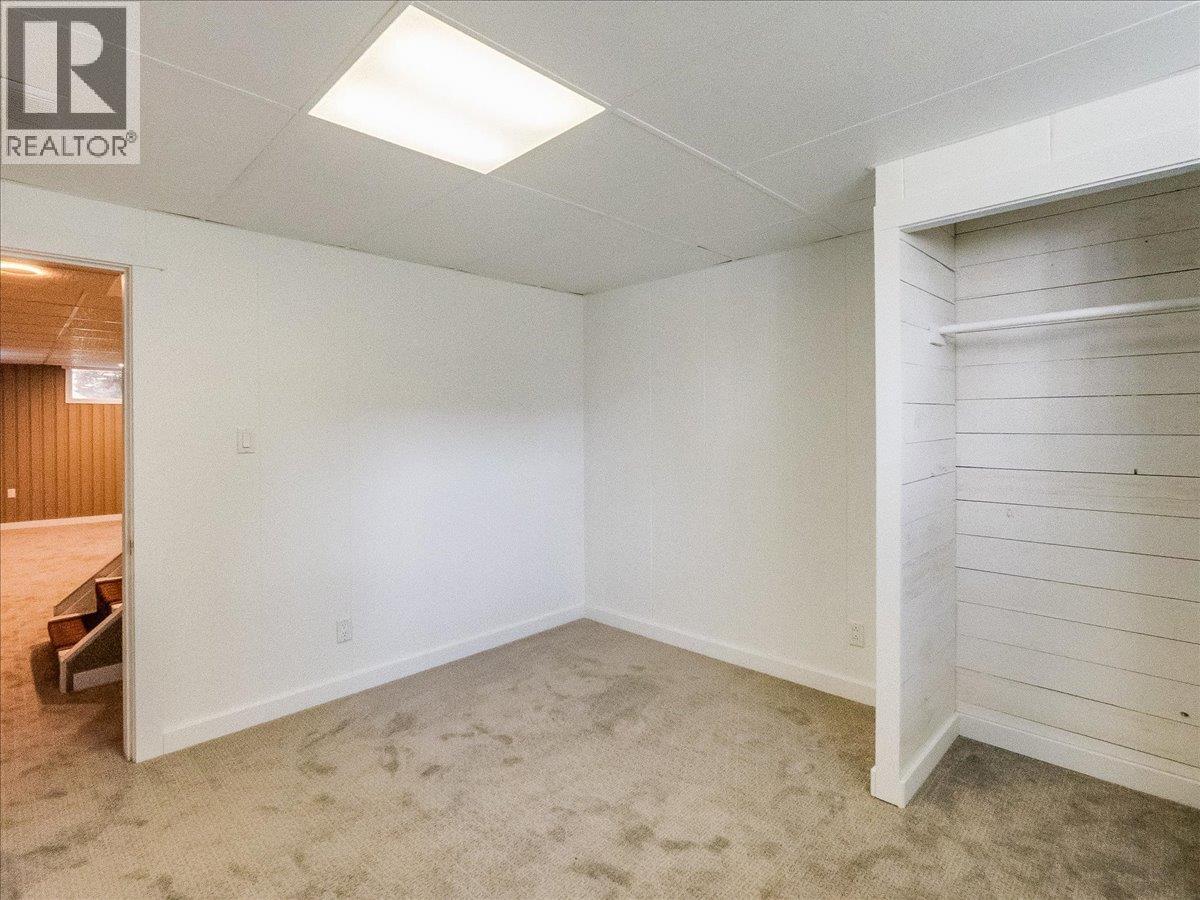 112 100th Street, Castlegar, British Columbia  V1N 3C5 - Photo 43 - 10383261