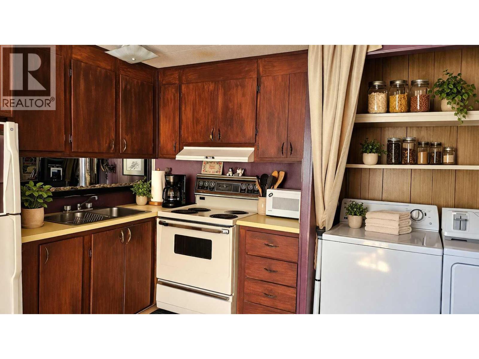 111 Hunt Road, Lillooet, British Columbia  V0K 1V0 - Photo 2 - 10383777