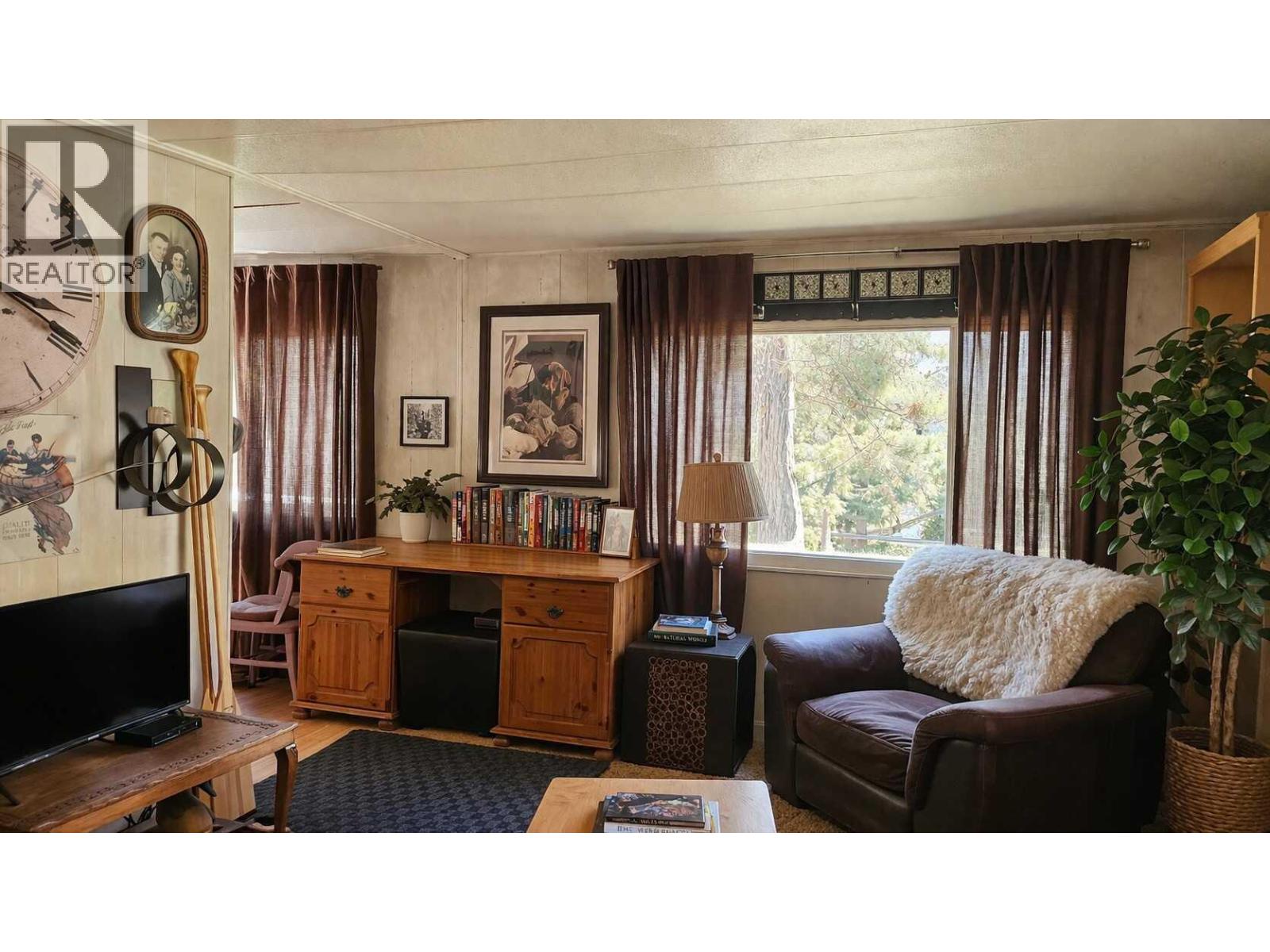 111 Hunt Road, Lillooet, British Columbia  V0K 1V0 - Photo 3 - 10383777