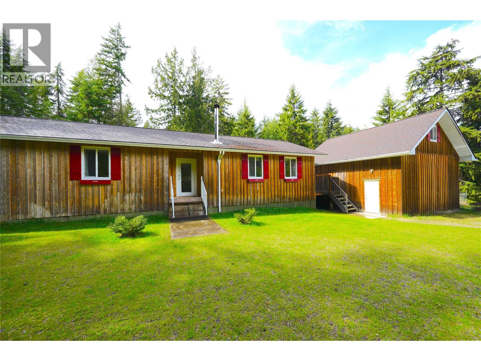 245 Alexander Road Road, Procter, British Columbia  V1L 0B5 - Photo 1 - 10383699
