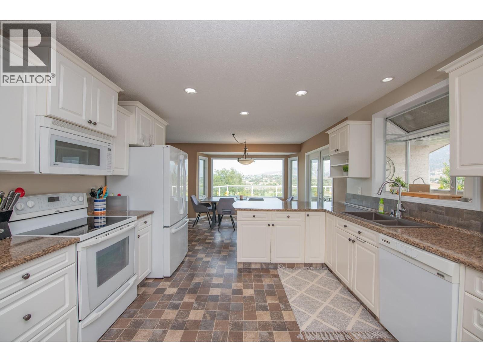 161 Cranberry Lane, Vernon, British Columbia  V1B 2H4 - Photo 9 - 10383628