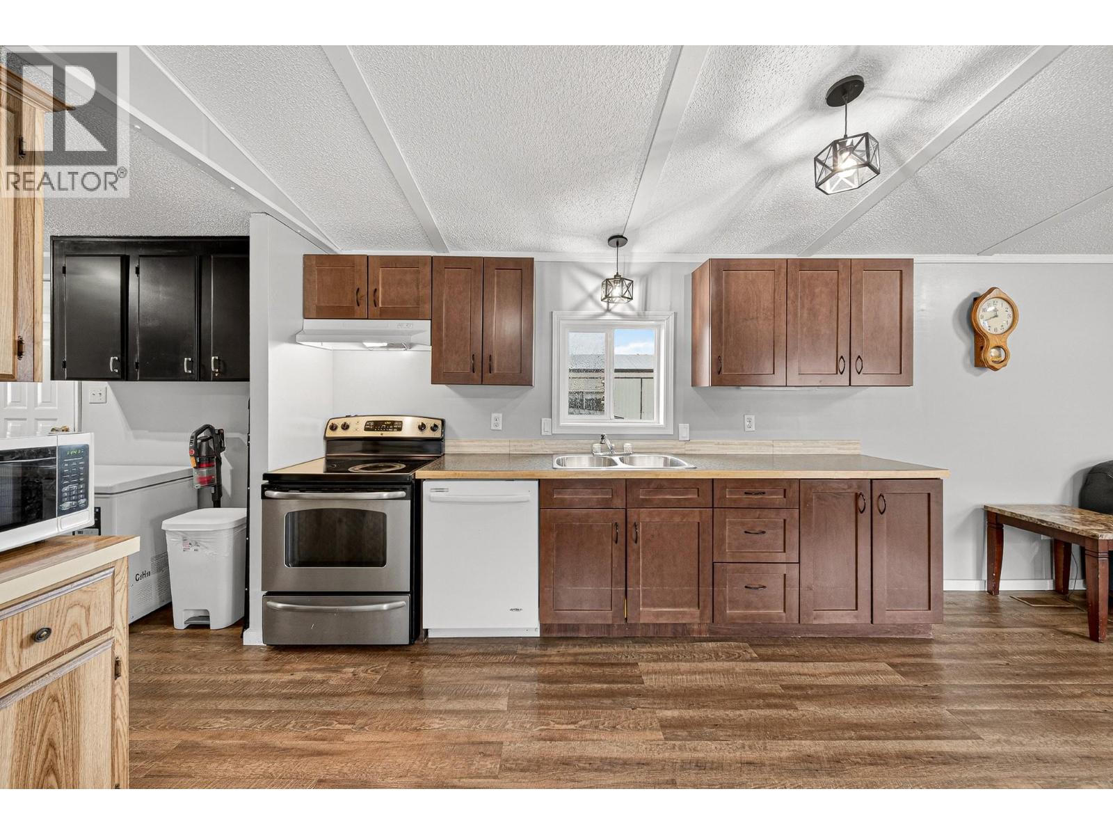 100 Industrial Road 1 Road Unit# 14, Sparwood, British Columbia  V0B 2G1 - Photo 14 - 10383310