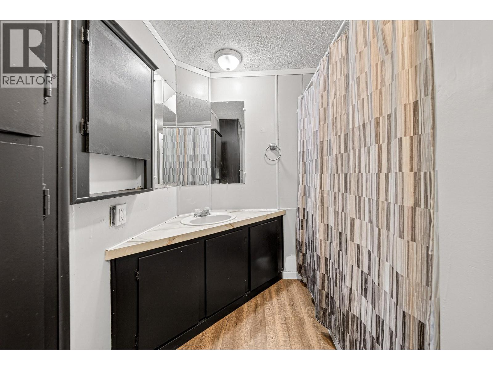 100 Industrial Road 1 Road Unit# 14, Sparwood, British Columbia  V0B 2G1 - Photo 24 - 10383310