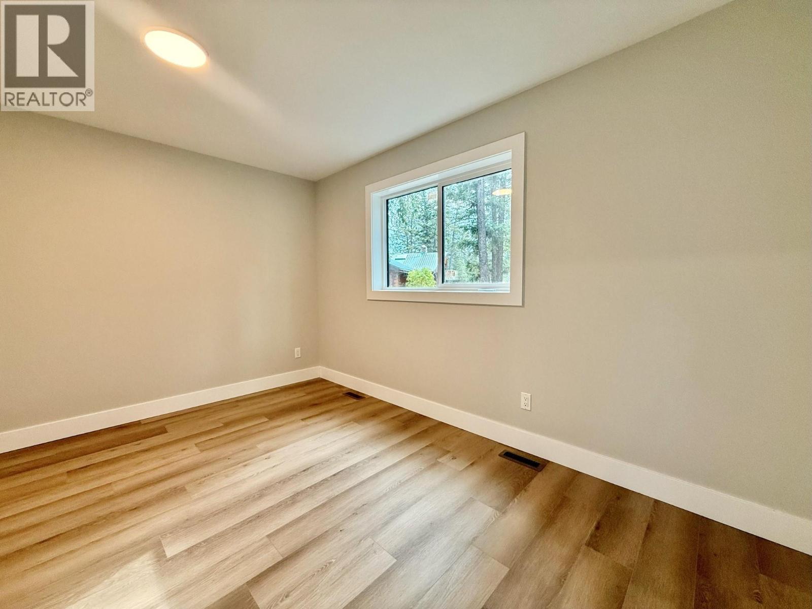 1938 Foxwood Trail Unit# 6, Windermere, British Columbia  V0B 2L2 - Photo 15 - 10373069