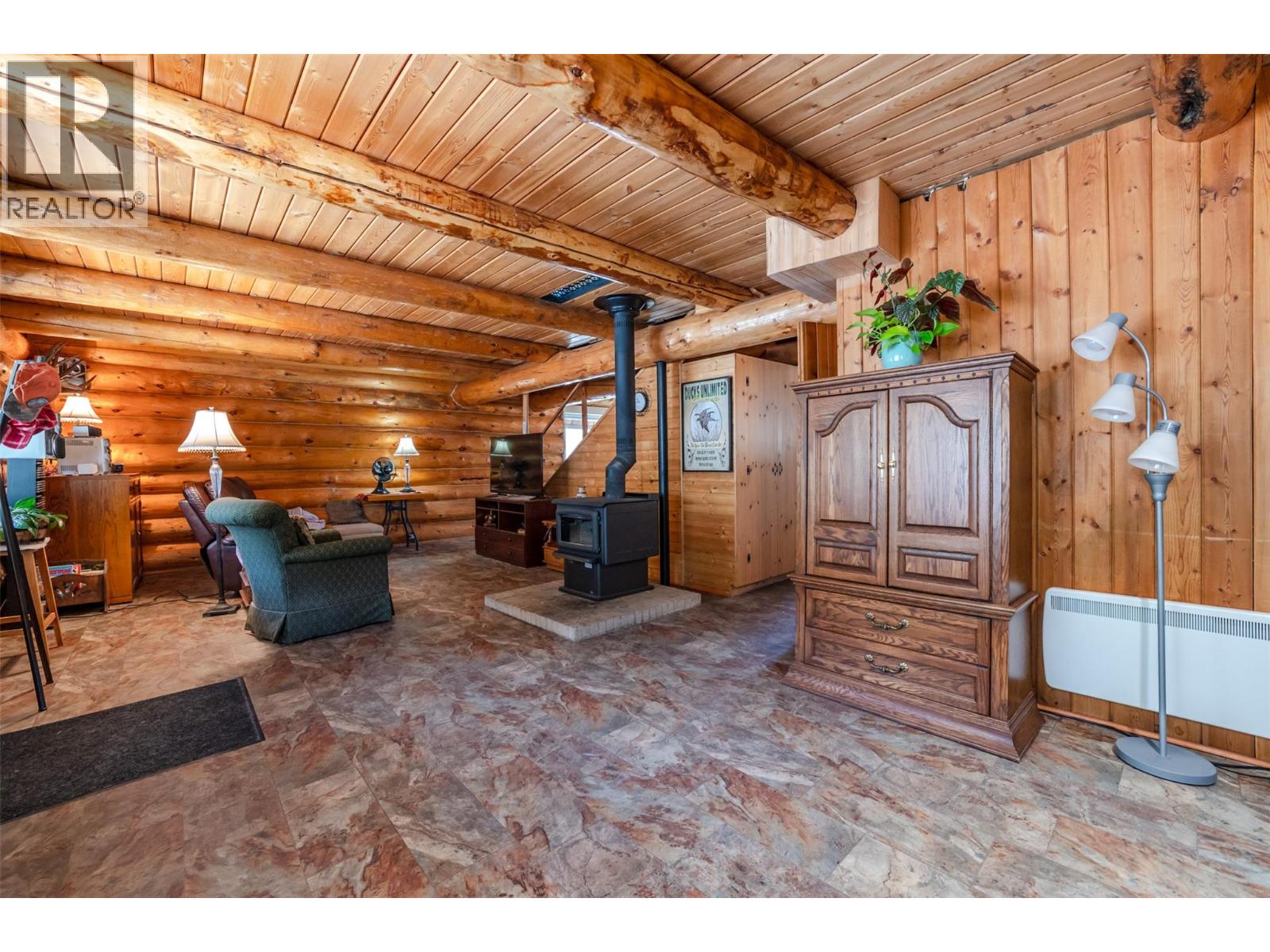 1230 Sykes Crescent, Keremeos, British Columbia  V0X 1N3 - Photo 3 - 10383568