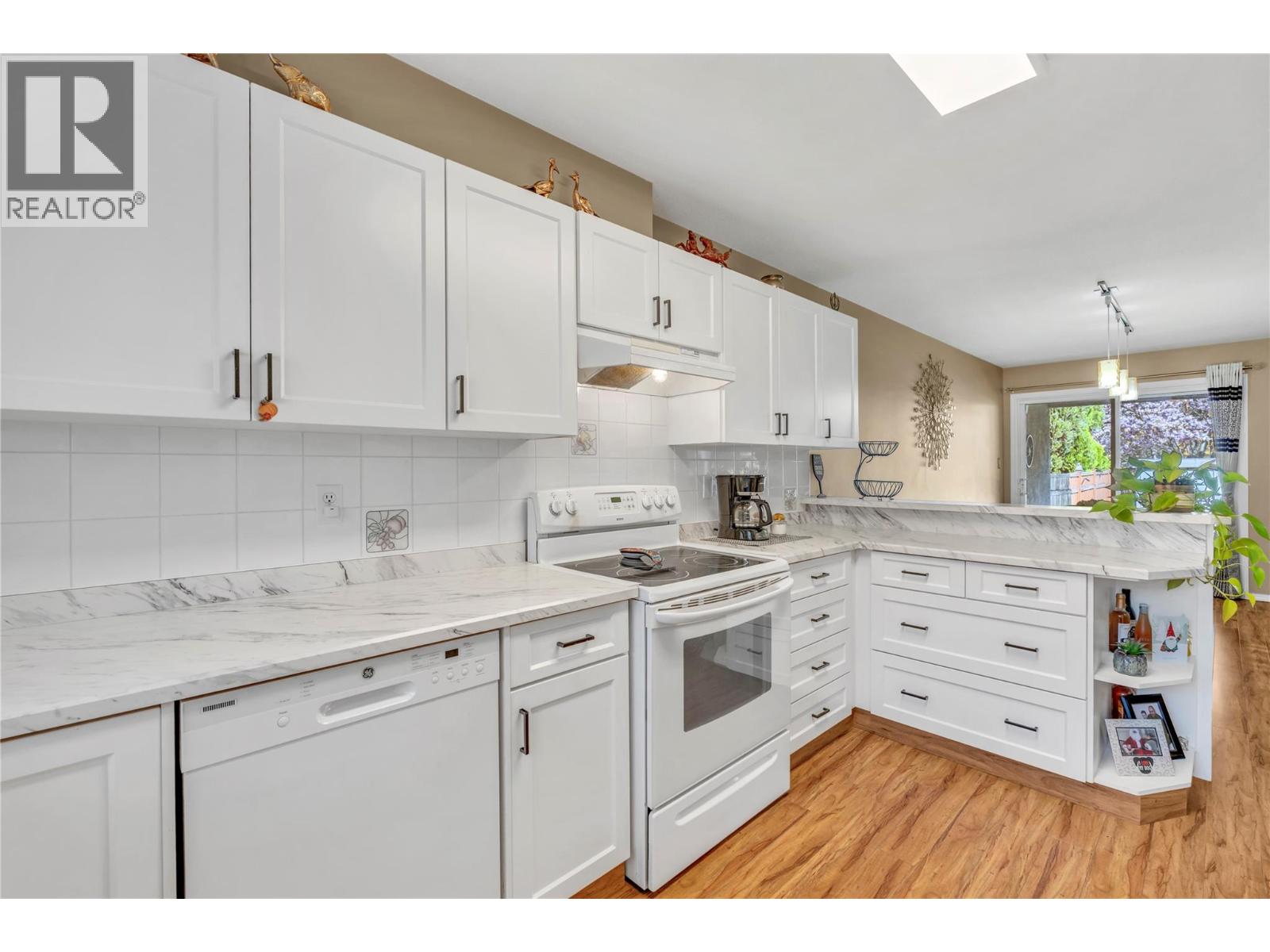 955 Robinson Avenue Unit# 102, Naramata, British Columbia  V0H 1N1 - Photo 12 - 10382147