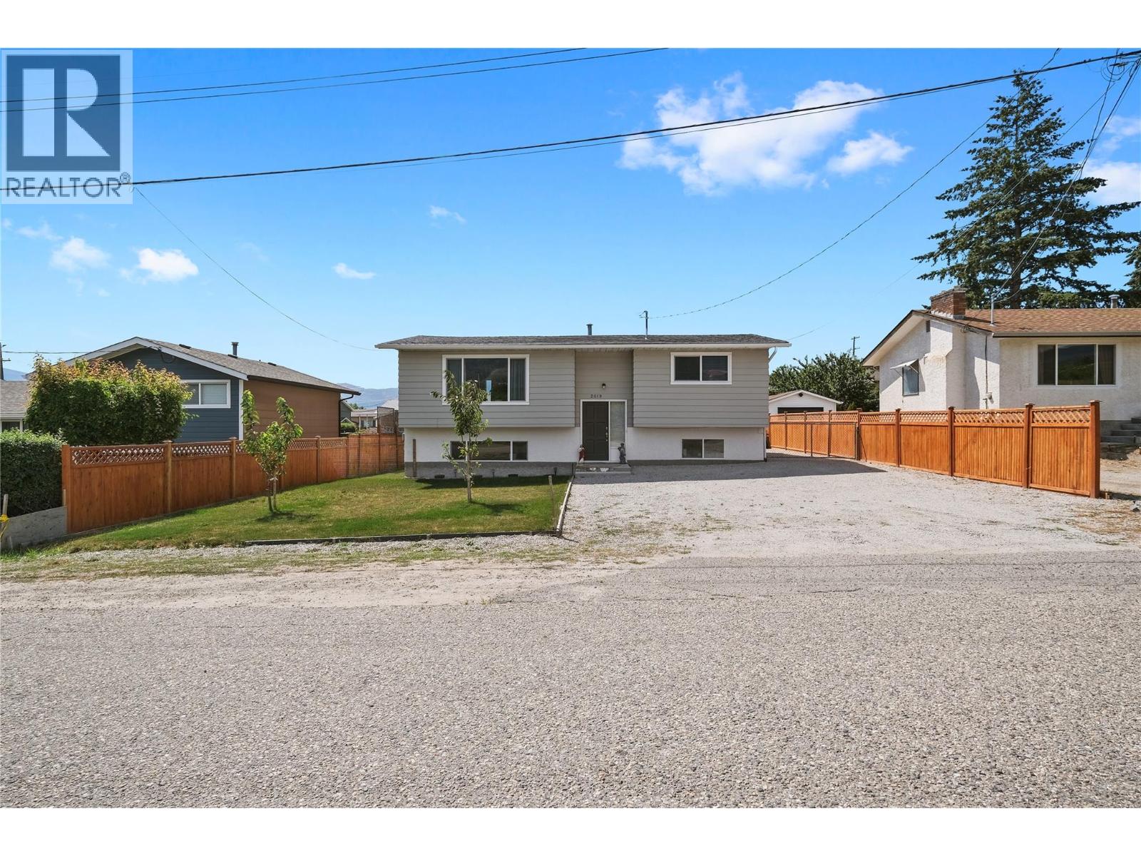 2519 Solar Road, West Kelowna, British Columbia  V4T 1P8 - Photo 3 - 10379220