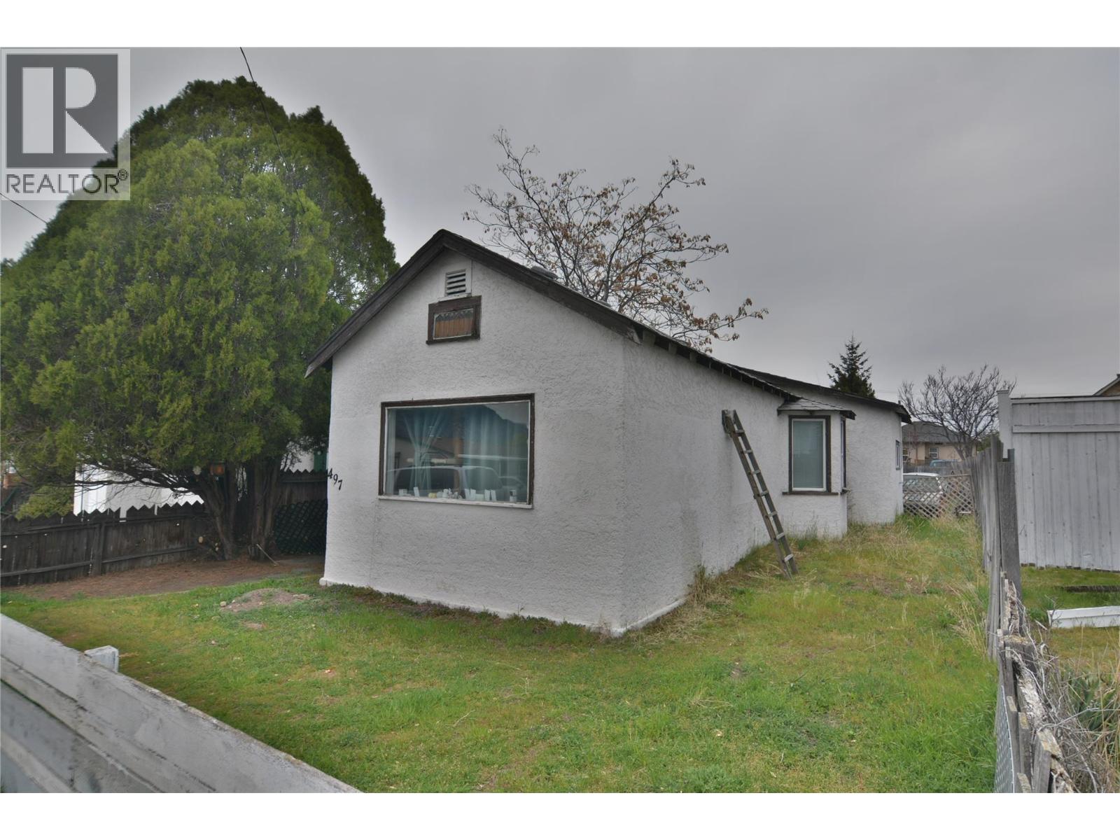 497 Bennett Avenue, Penticton, British Columbia  V2A 2P7 - Photo 2 - 10383581