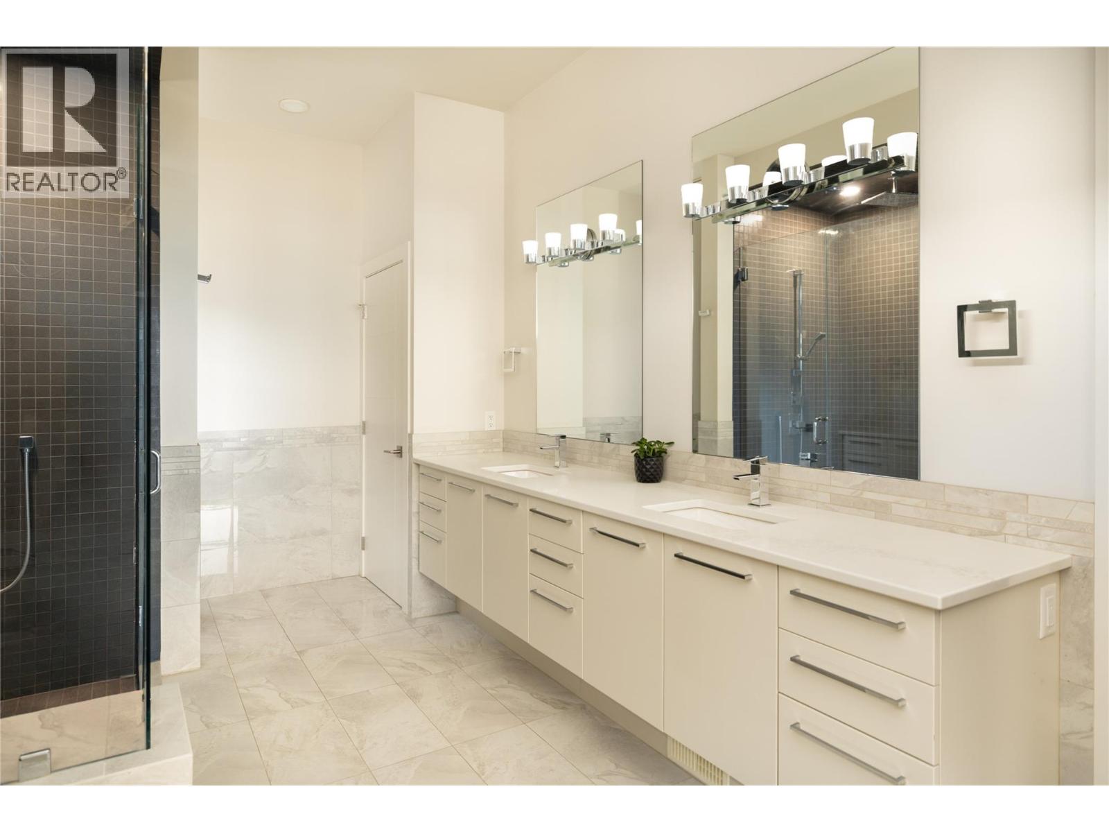 1130 Ledgeview Court, Kelowna, British Columbia  V1W 5M6 - Photo 29 - 10383615