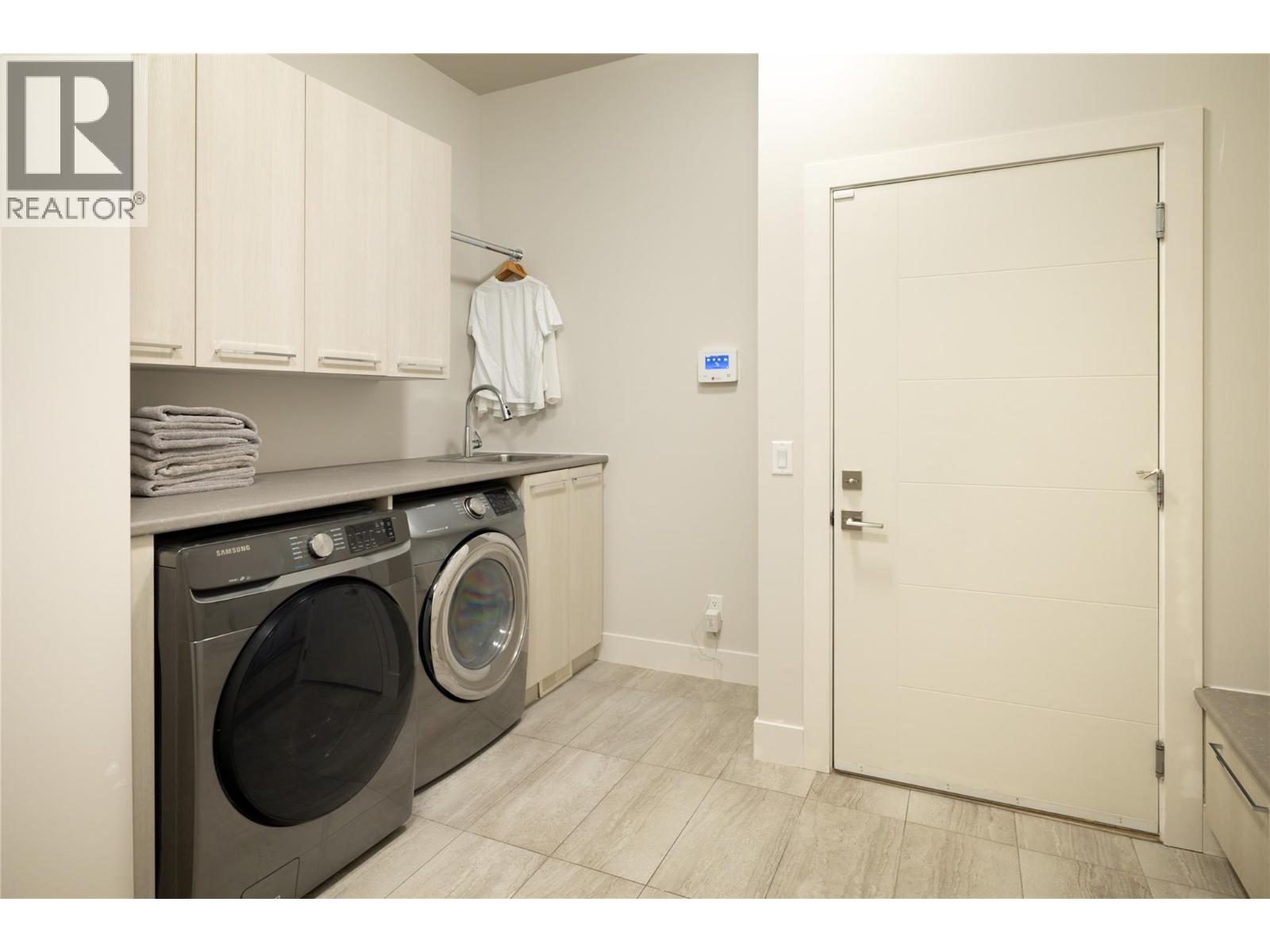 1130 Ledgeview Court, Kelowna, British Columbia  V1W 5M6 - Photo 33 - 10383615