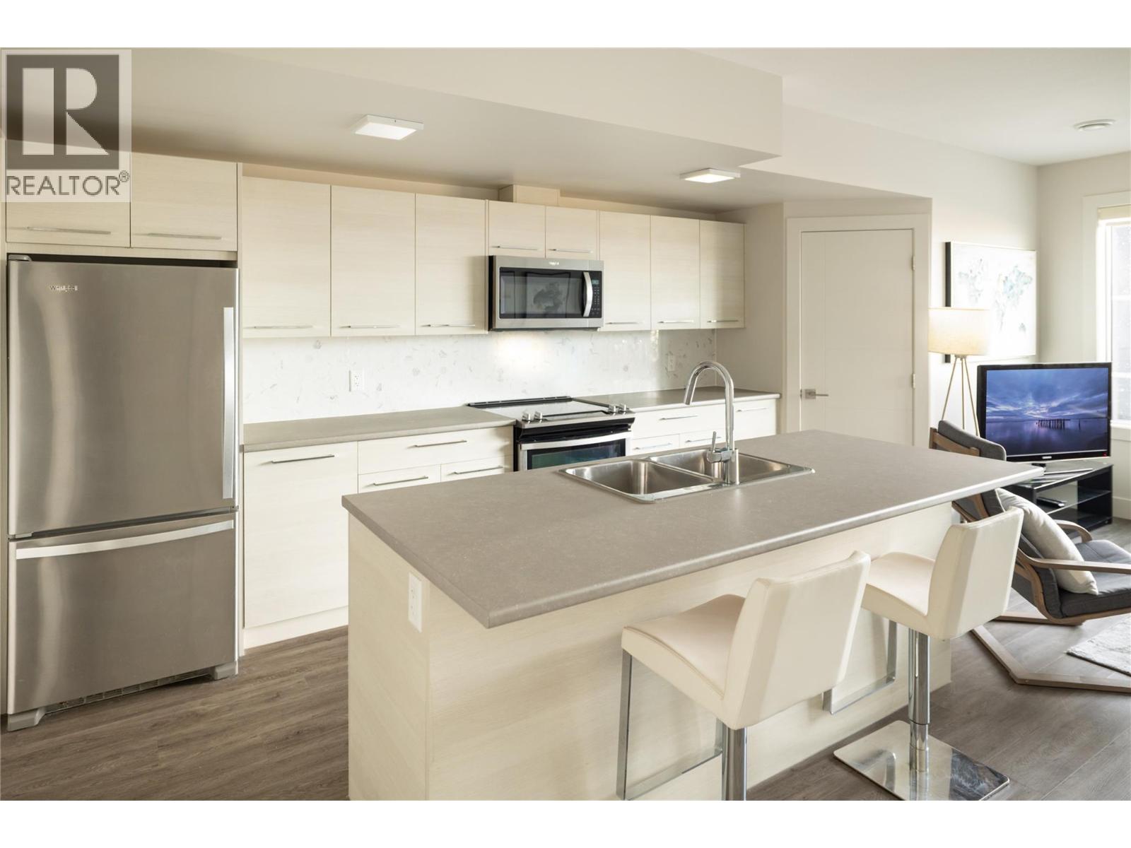 1130 Ledgeview Court, Kelowna, British Columbia  V1W 5M6 - Photo 62 - 10383615