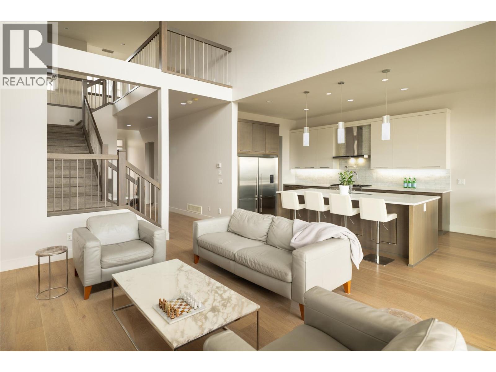 1130 Ledgeview Court, Kelowna, British Columbia  V1W 5M6 - Photo 7 - 10383615