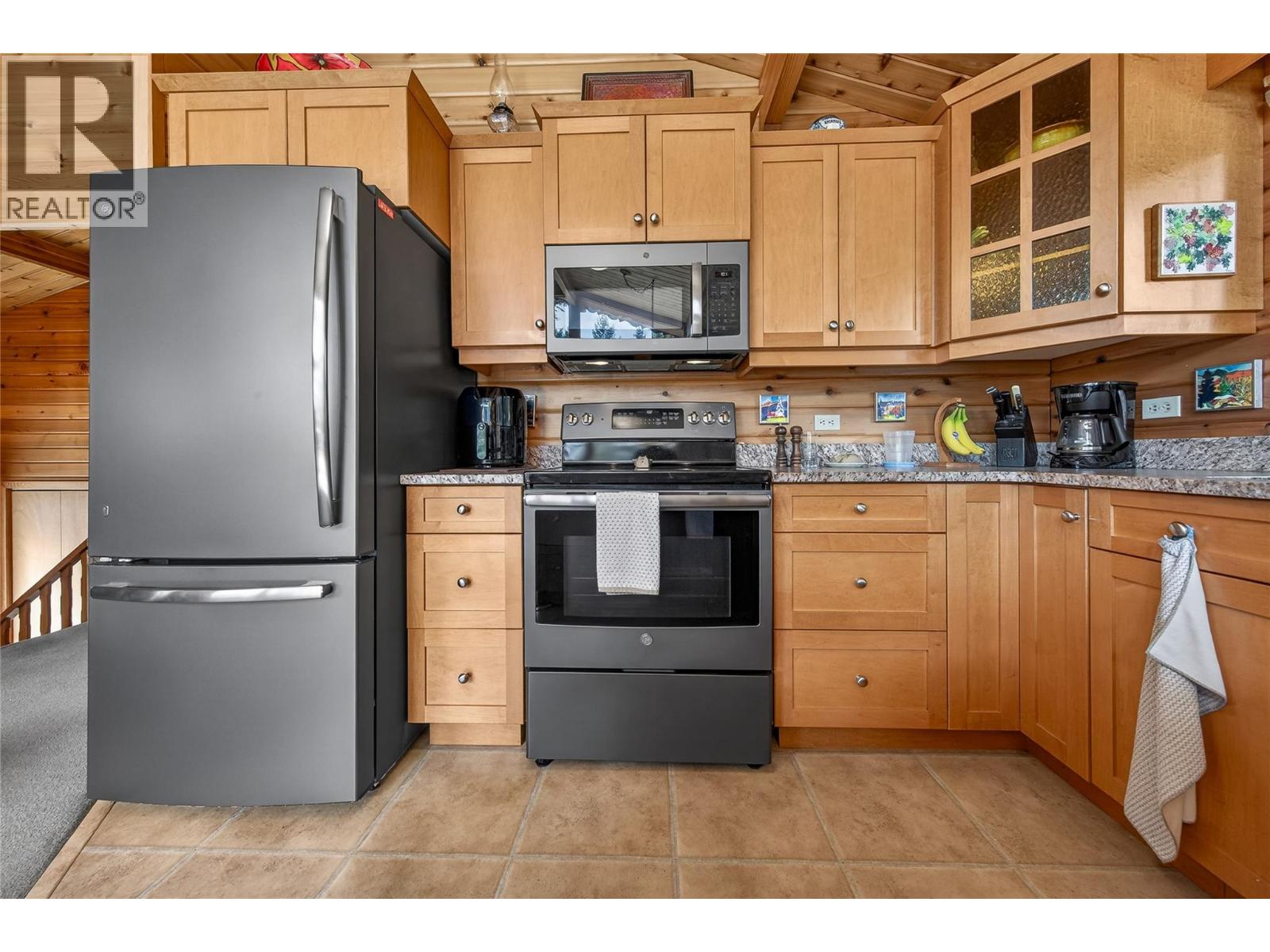 4613 Columere Road, Fairmont Hot Springs, British Columbia  V0B 1L1 - Photo 11 - 10383469