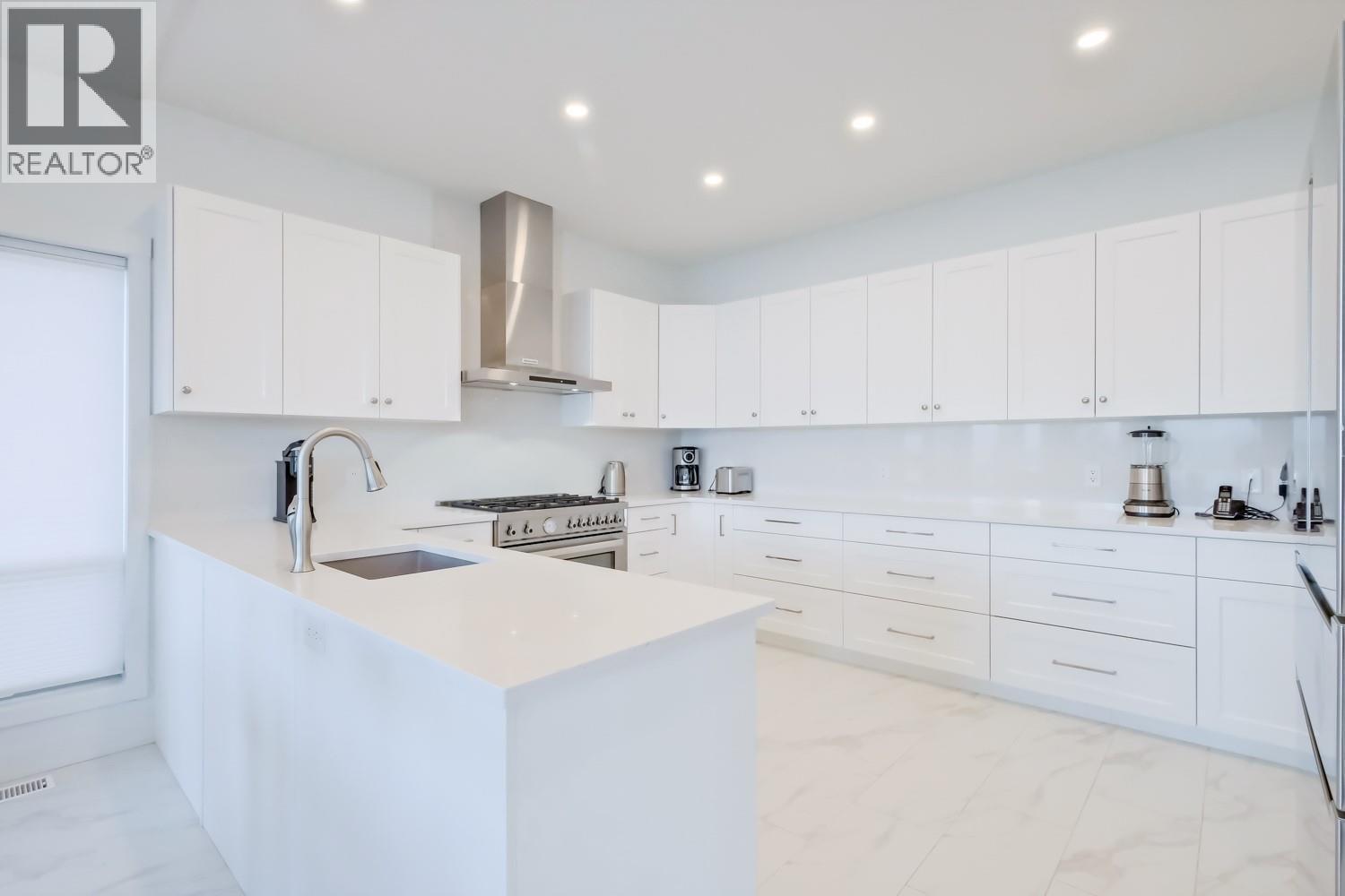 378 Okaview Road, Kelowna, British Columbia  V1W 4K3 - Photo 13 - 10383807