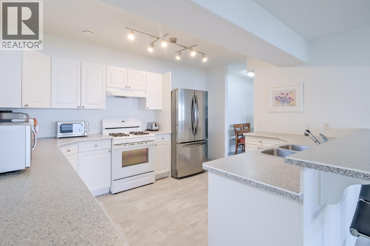 378 Okaview Road, Kelowna, British Columbia  V1W 4K3 - Photo 31 - 10383807