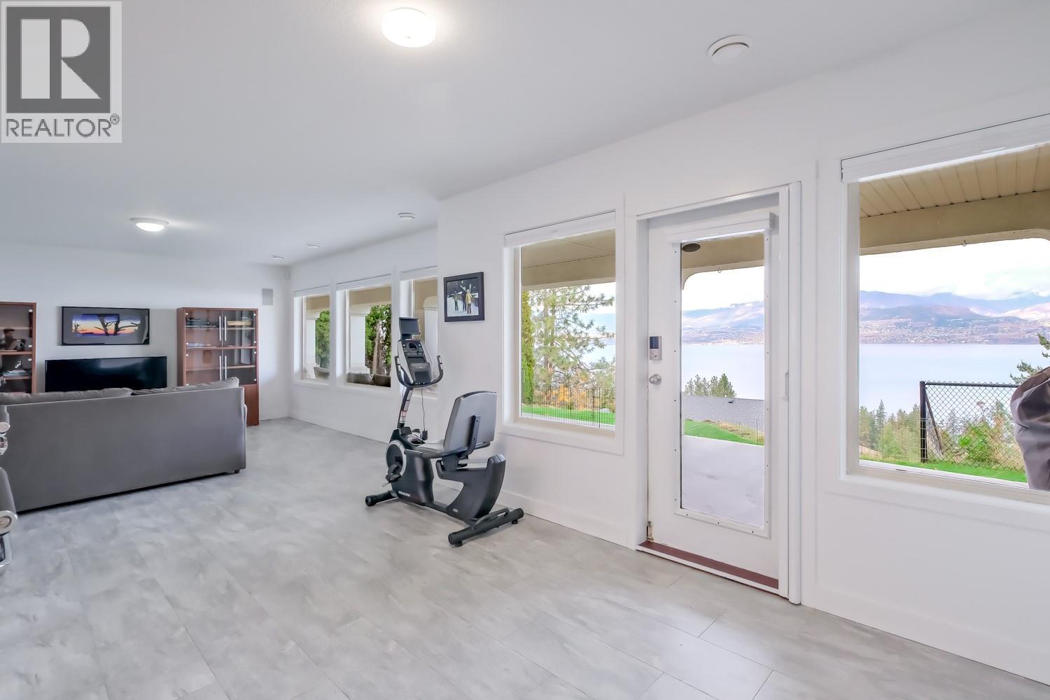 378 Okaview Road, Kelowna, British Columbia  V1W 4K3 - Photo 32 - 10383807