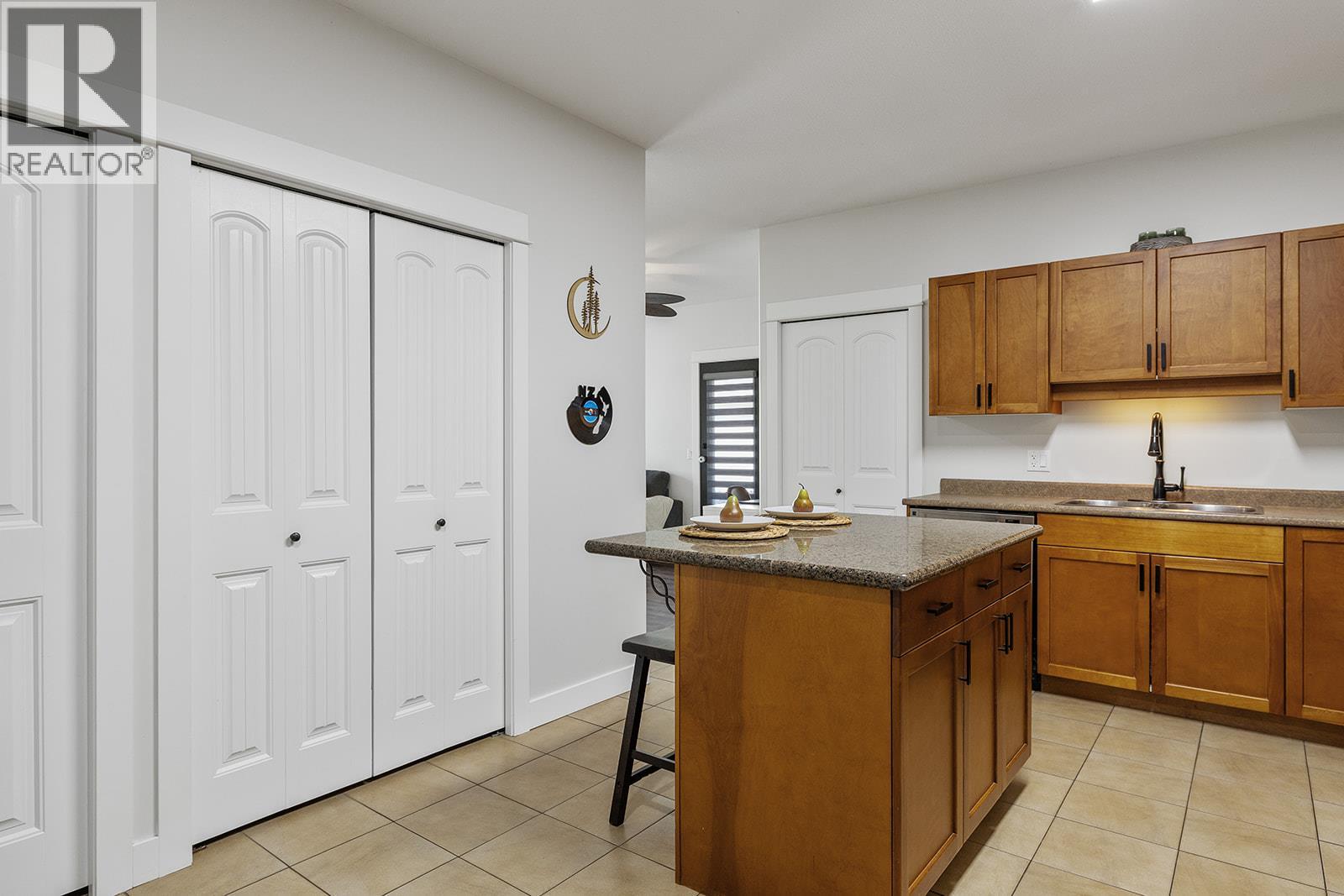 3350 Woodsdale Road Unit# 401, Lake Country, British Columbia  V4V 2R7 - Photo 10 - 10383353