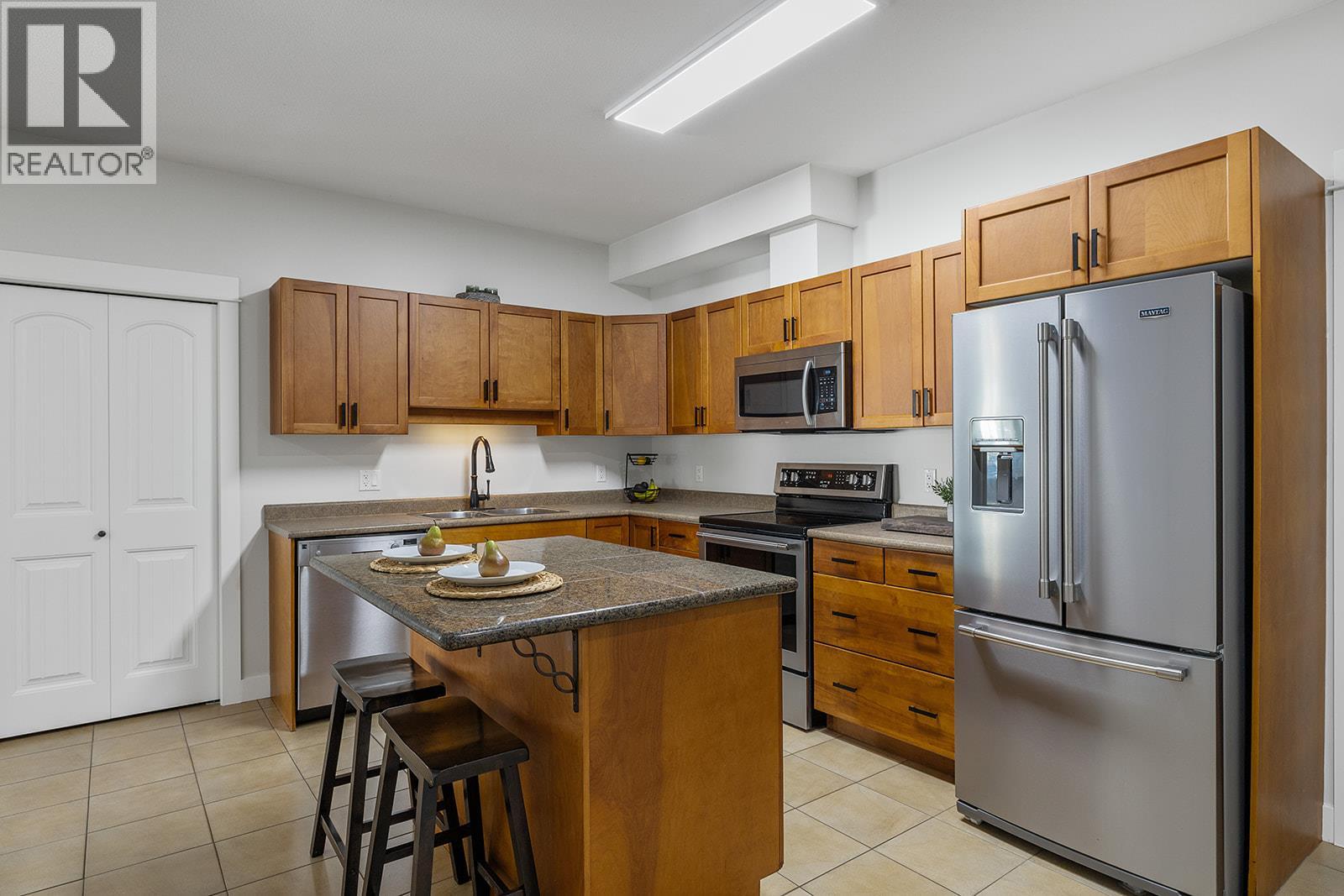 3350 Woodsdale Road Unit# 401, Lake Country, British Columbia  V4V 2R7 - Photo 6 - 10383353