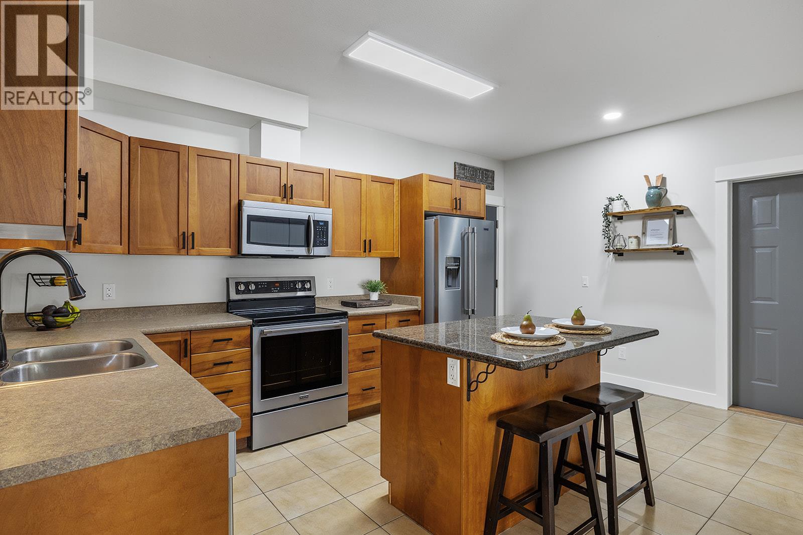 3350 Woodsdale Road Unit# 401, Lake Country, British Columbia  V4V 2R7 - Photo 8 - 10383353