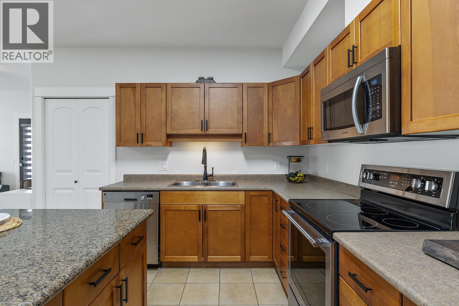 3350 Woodsdale Road Unit# 401, Lake Country, British Columbia  V4V 2R7 - Photo 9 - 10383353