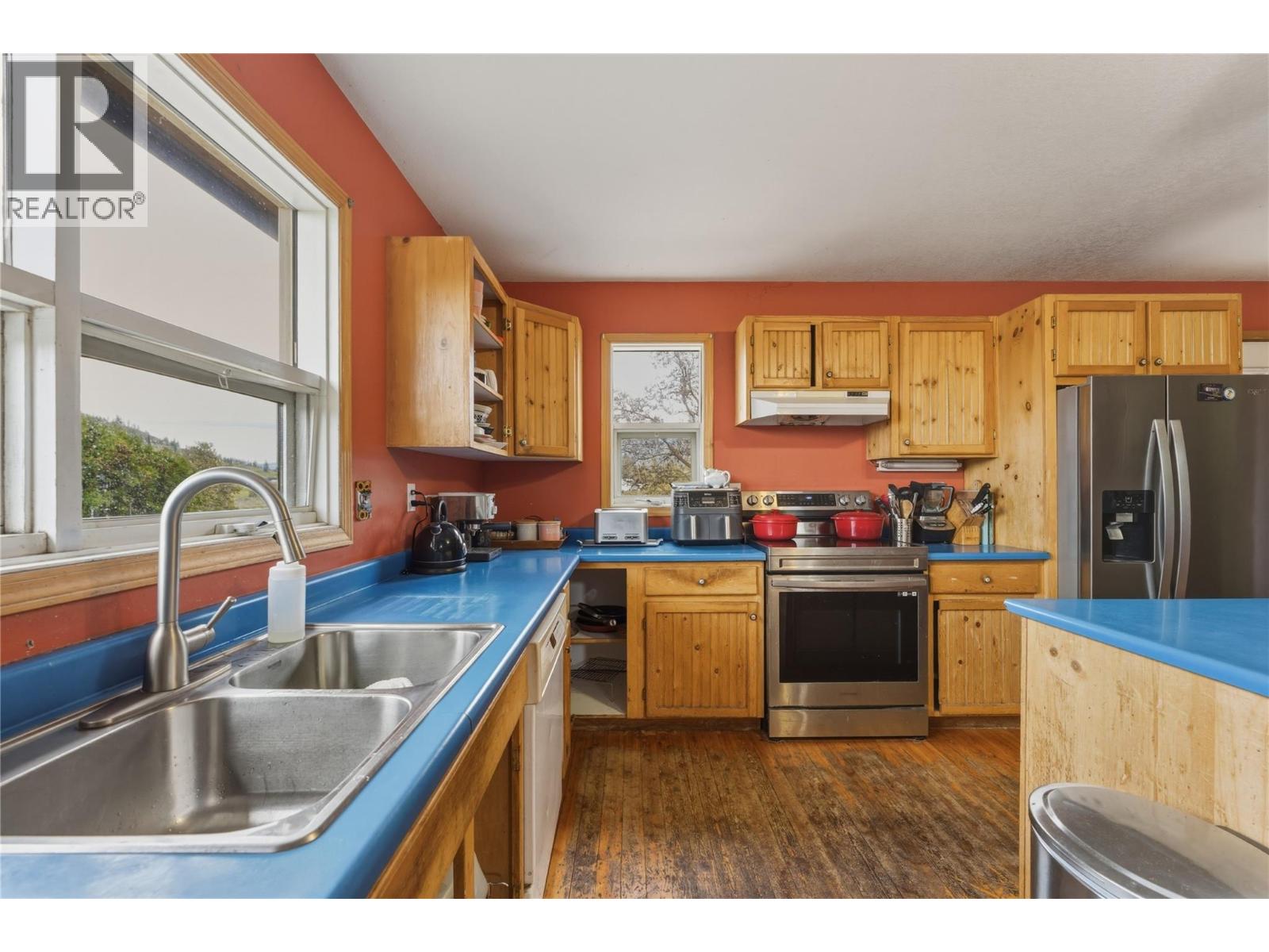 4864 South Grandview Flats Road, Spallumcheen, British Columbia  V4Y 0P5 - Photo 7 - 10382089