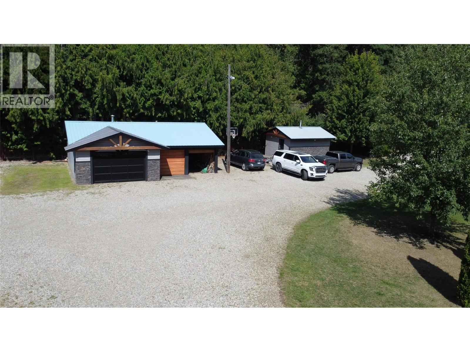 346 Highway 97a Highway, Sicamous, British Columbia  V0E 2V1 - Photo 11 - 10383827