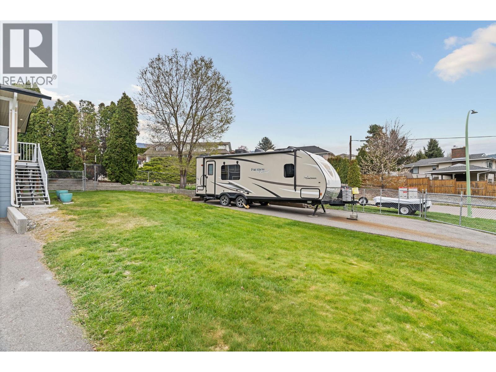 915 Graf Road, Kelowna, British Columbia  V1P 1C1 - Photo 37 - 10383556