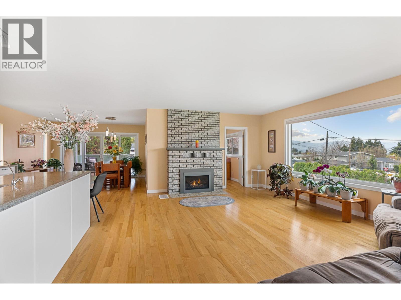 915 Graf Road, Kelowna, British Columbia  V1P 1C1 - Photo 7 - 10383556