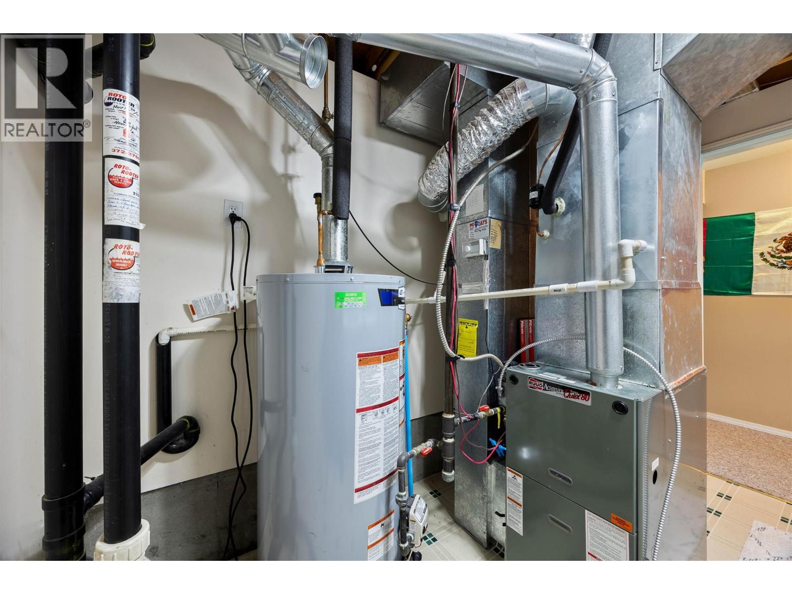 1750 Pacific Way Unit# 44, Kamloops, British Columbia  V2E 2K8 - Photo 1 - 10383790