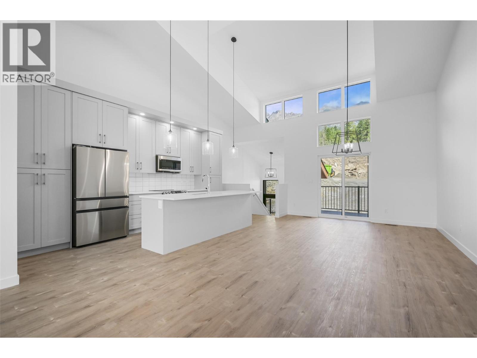 5150 Fairway Drive Unit# 22a, Fairmont Hot Springs, British Columbia  V0B 2L0 - Photo 3 - 10383563