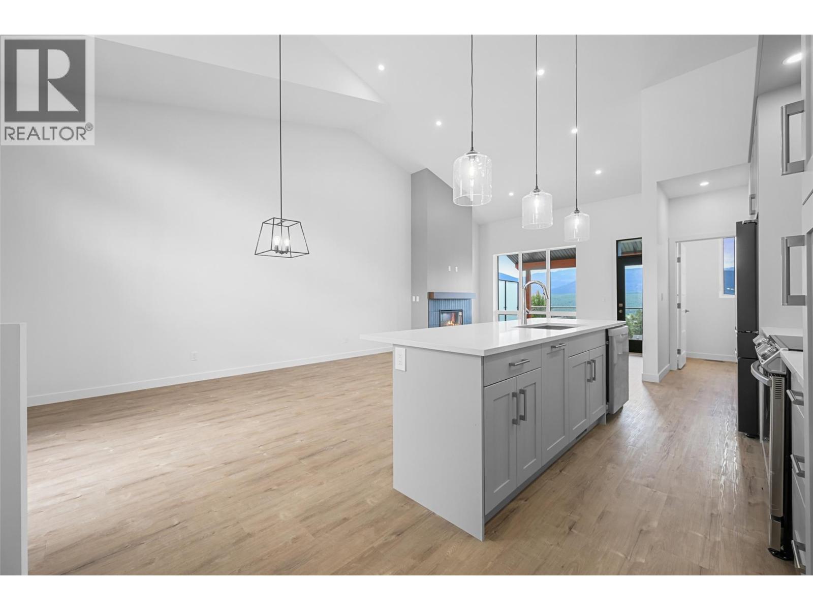 5150 Fairway Drive Unit# 22a, Fairmont Hot Springs, British Columbia  V0B 2L0 - Photo 5 - 10383563