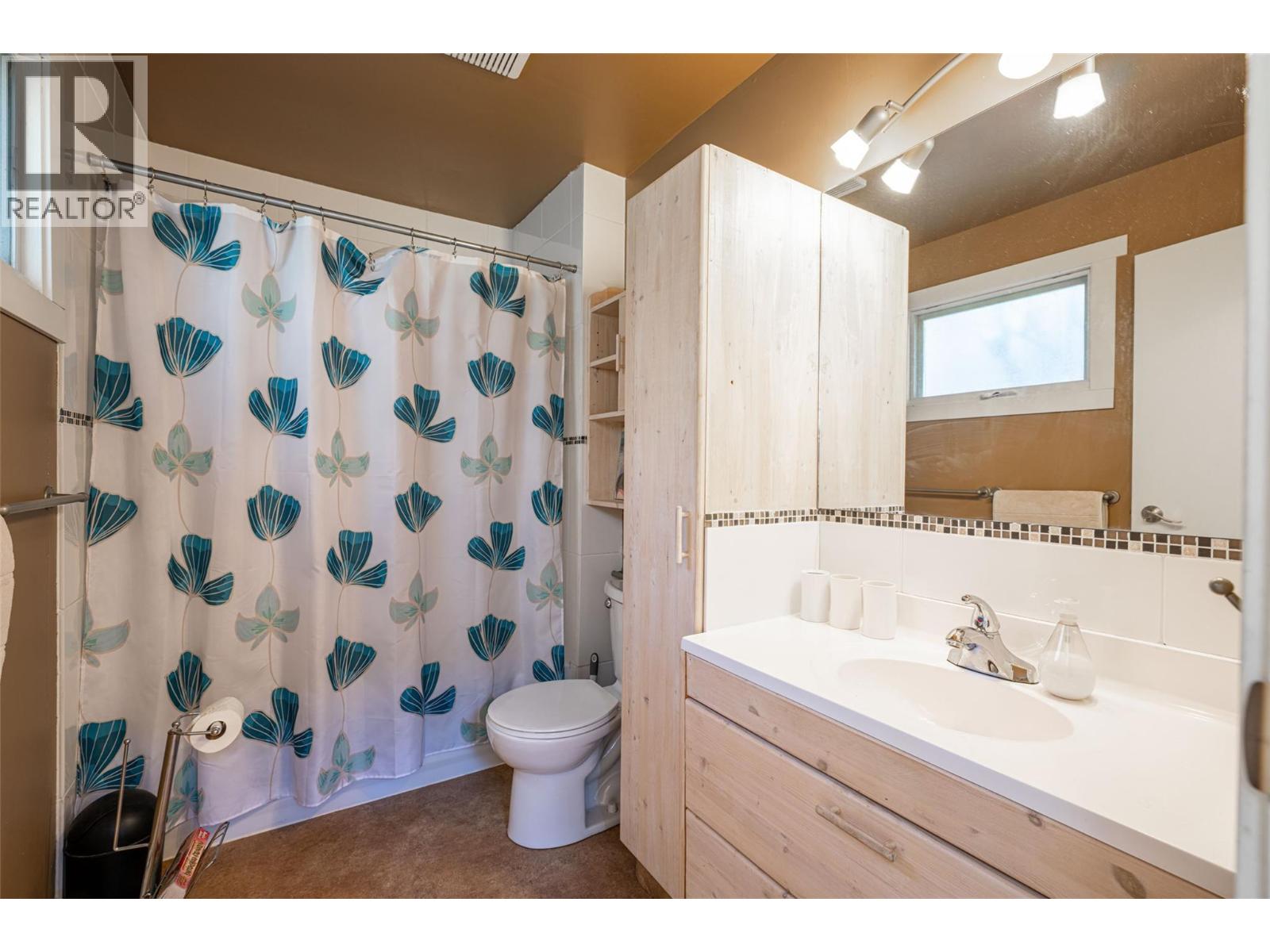 8525 Ewing's Landing Road Unit# 16, Vernon, British Columbia  V1H 2E7 - Photo 19 - 10383323