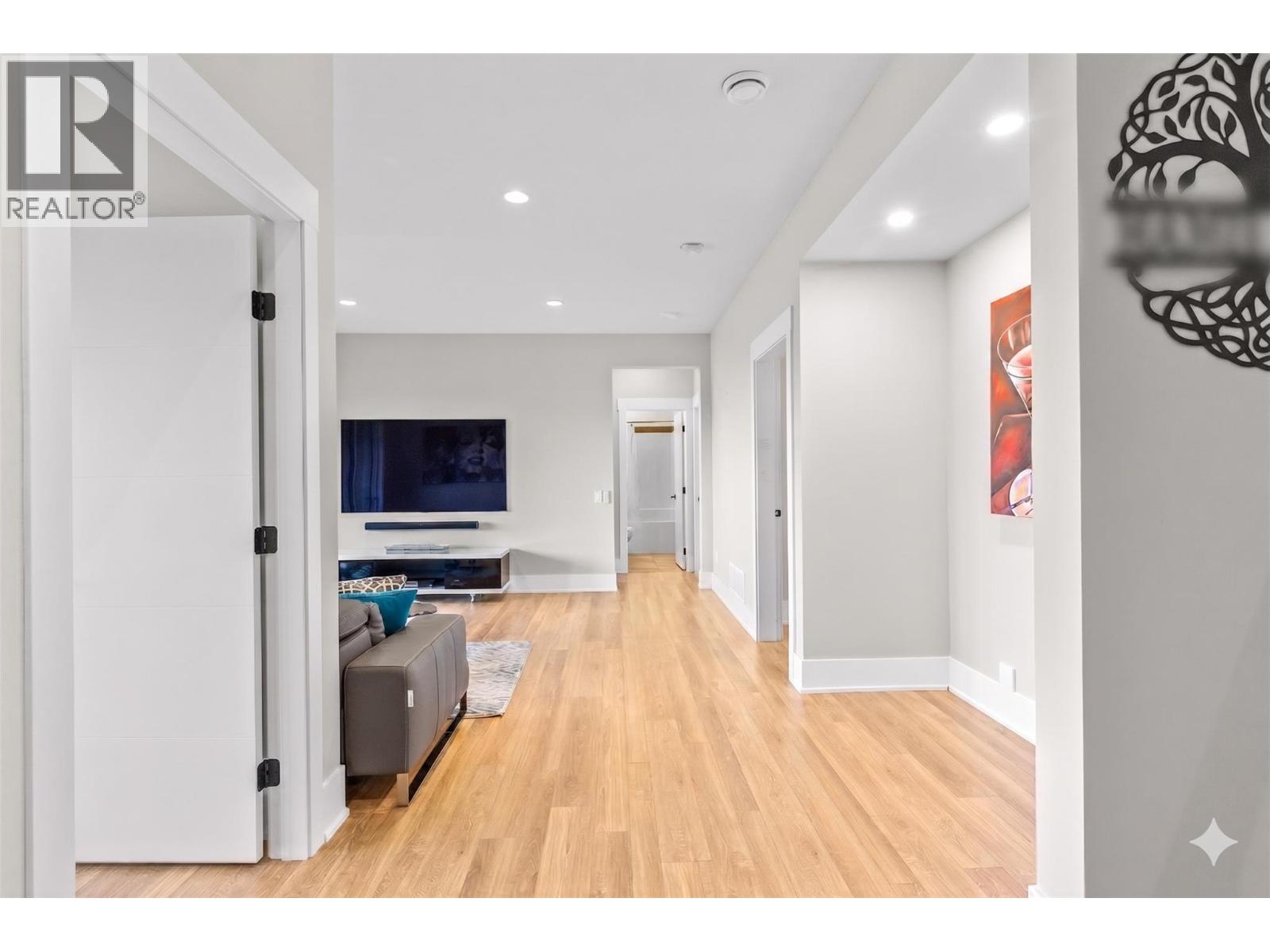 203 Grange Drive, Vernon, British Columbia  V1H 2M1 - Photo 35 - 10382342