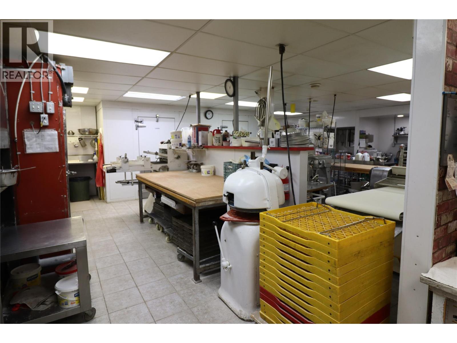 419 Mt Paul Way, Kamloops, British Columbia  V2H 1A7 - Photo 10 - 10382040