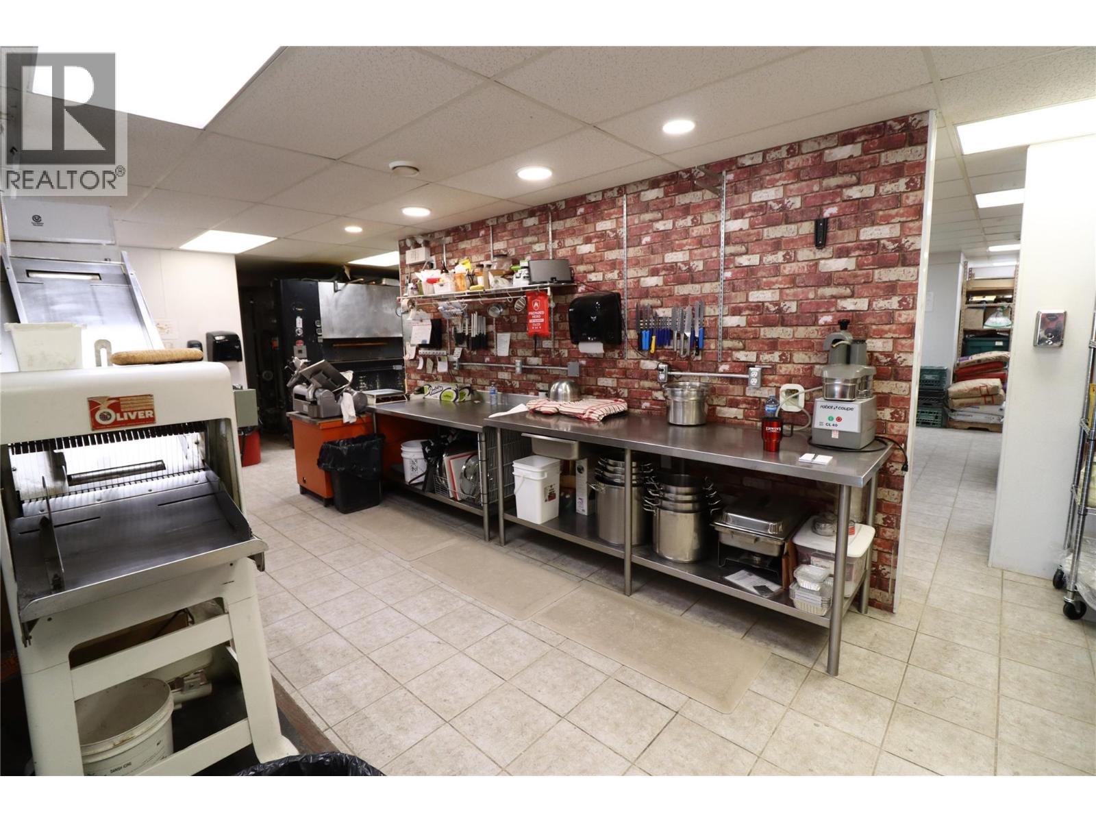 419 Mt Paul Way, Kamloops, British Columbia  V2H 1A7 - Photo 8 - 10382040