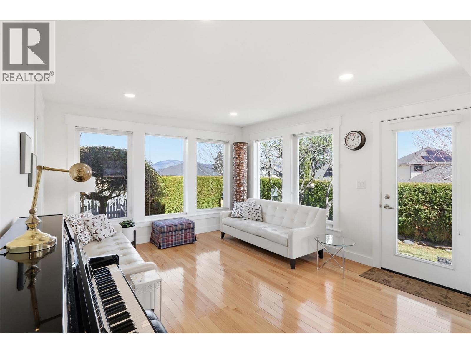 260 Sunhill Court, Kamloops, British Columbia  V2E 2P5 - Photo 12 - 10383817