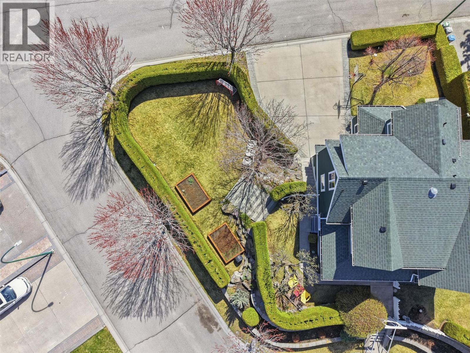 260 Sunhill Court, Kamloops, British Columbia  V2E 2P5 - Photo 2 - 10383817