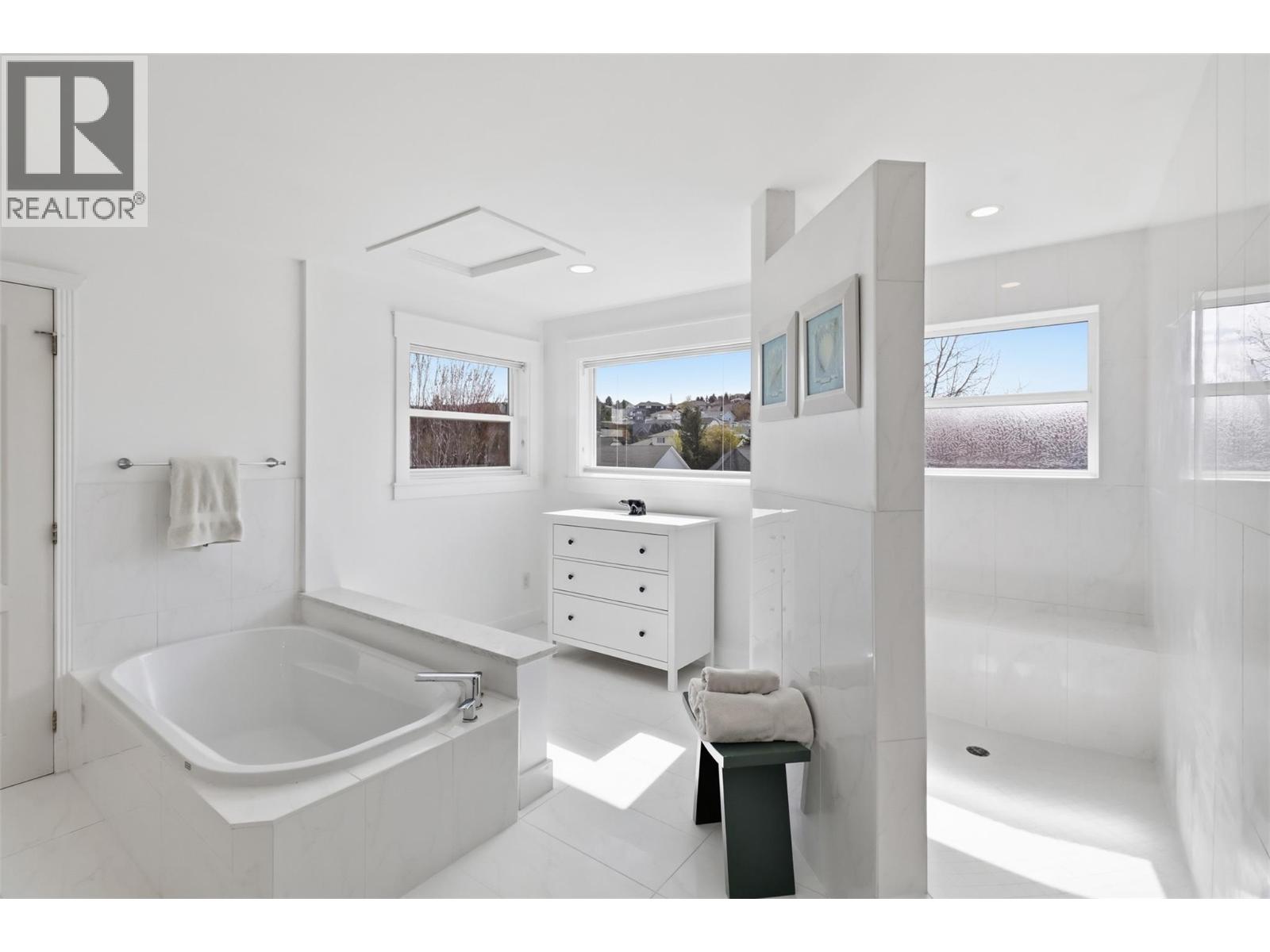 260 Sunhill Court, Kamloops, British Columbia  V2E 2P5 - Photo 29 - 10383817