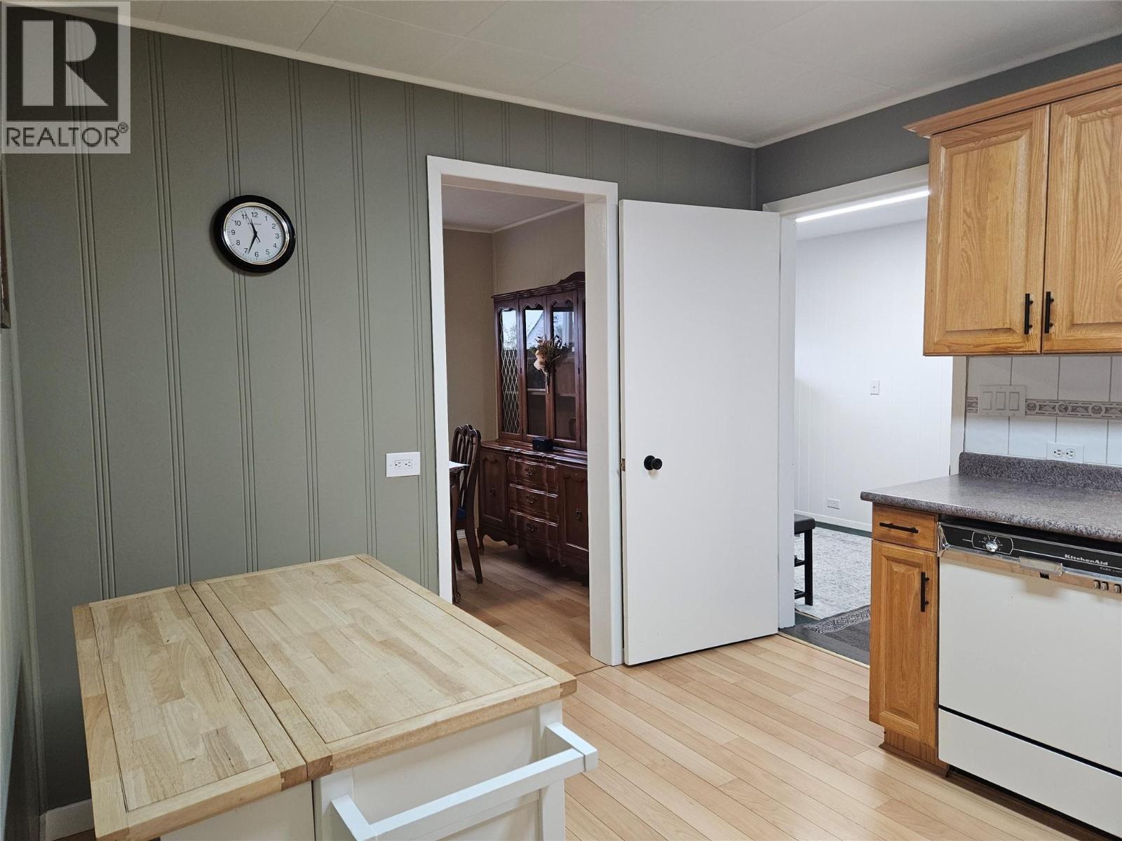 301 5th Street Nw, Nakusp, British Columbia  V0G 1R0 - Photo 5 - 10383123
