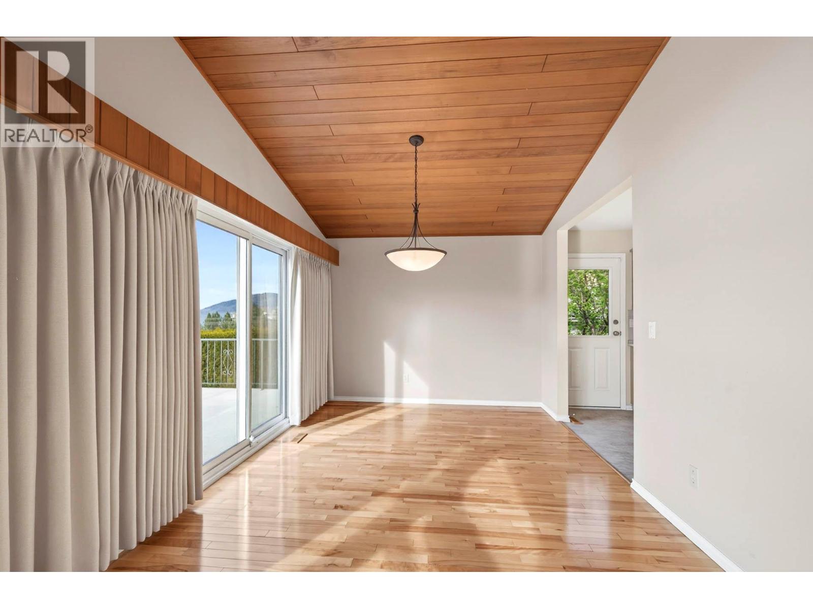 39 Whiteshield Crescent S, Kamloops, British Columbia  V2E 1P3 - Photo 9 - 10377383