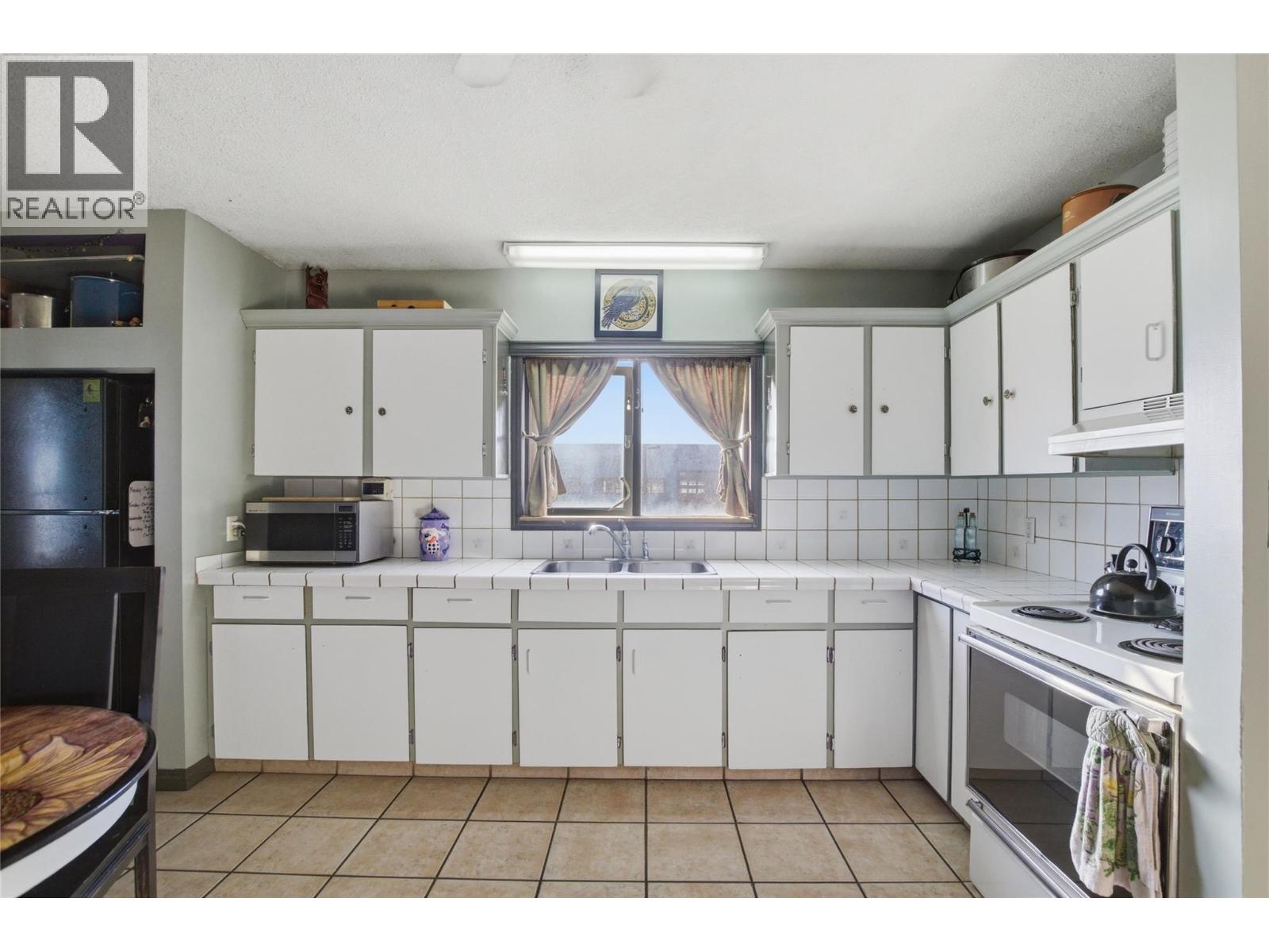 2287 Granite Avenue, Merritt, British Columbia  V1K 1B8 - Photo 13 - 10383842