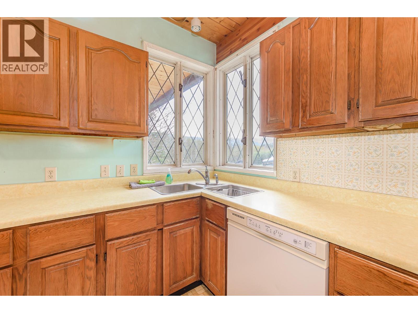 161 Old Salmon Arm Road, Enderby, British Columbia  V0E 1V1 - Photo 6 - 10383674