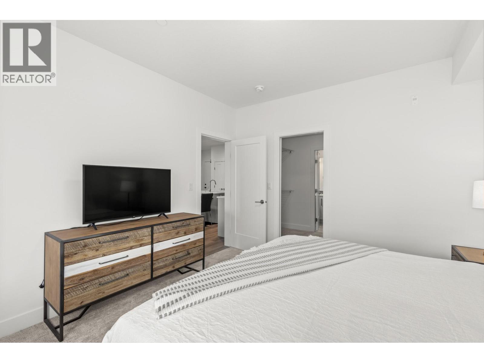 3434 Mckinley Beach Drive Unit# 302, Kelowna, British Columbia  V1V 2R1 - Photo 15 - 10383835