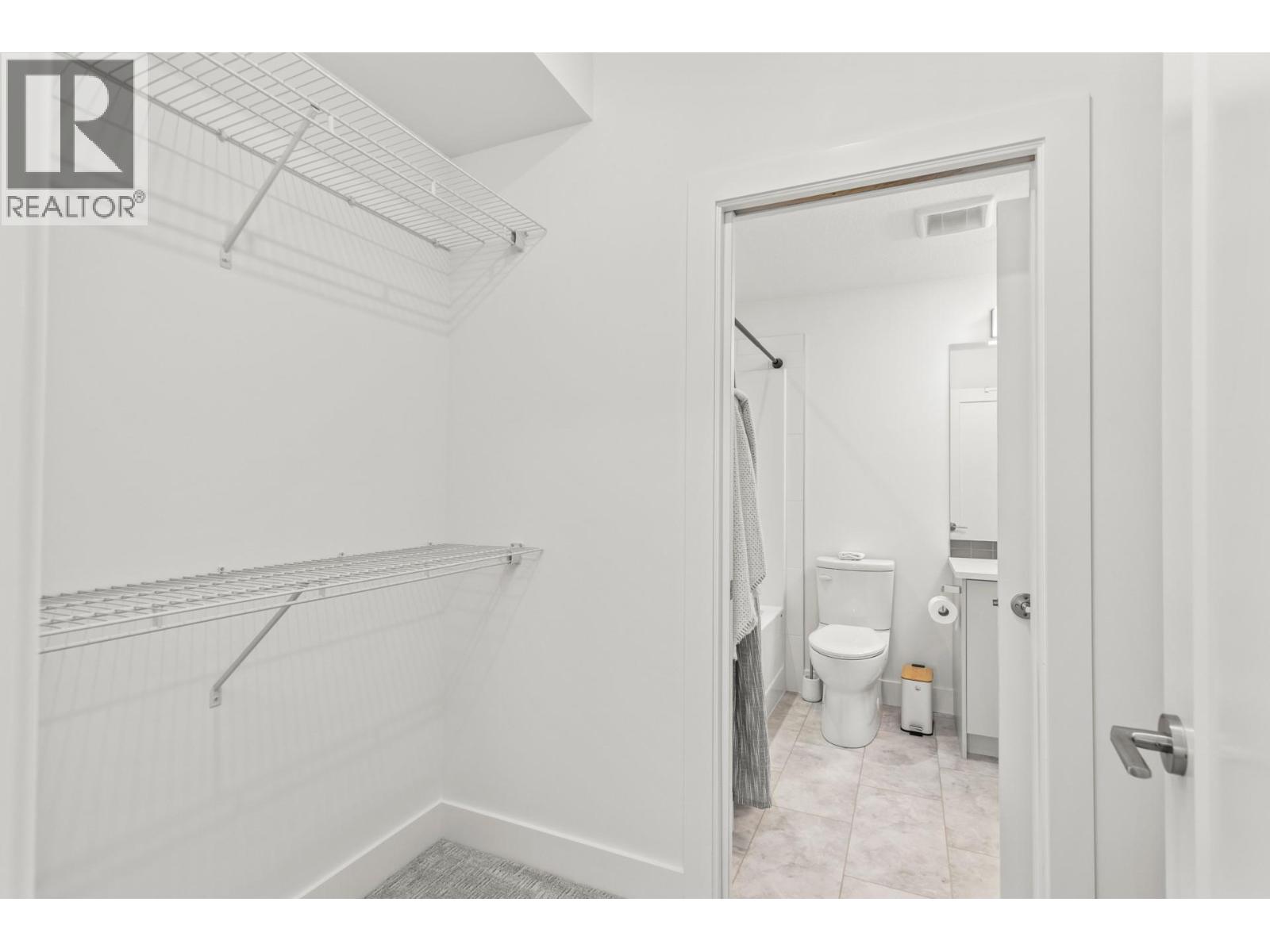 3434 Mckinley Beach Drive Unit# 302, Kelowna, British Columbia  V1V 2R1 - Photo 21 - 10383835