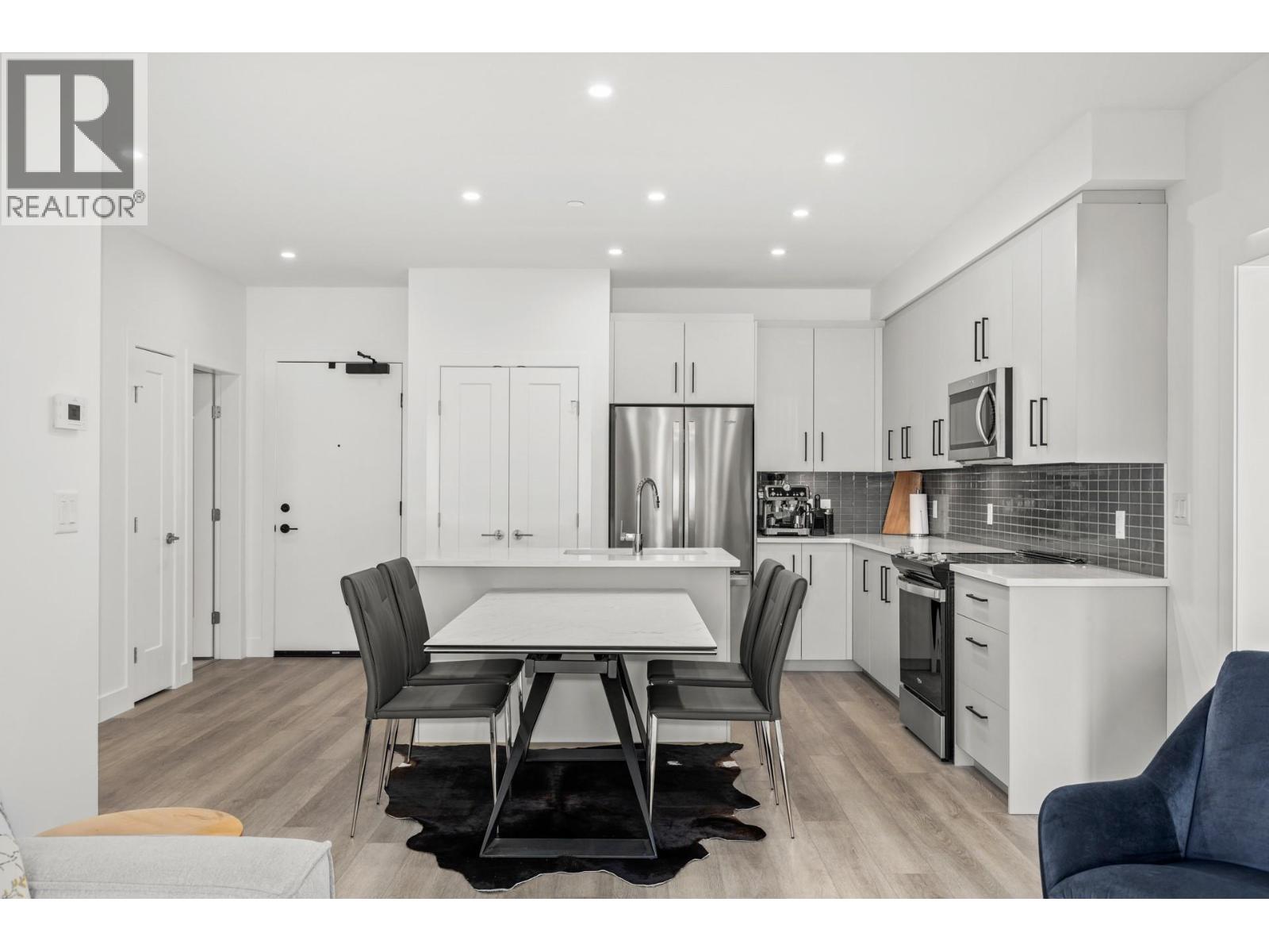 3434 Mckinley Beach Drive Unit# 302, Kelowna, British Columbia  V1V 2R1 - Photo 7 - 10383835