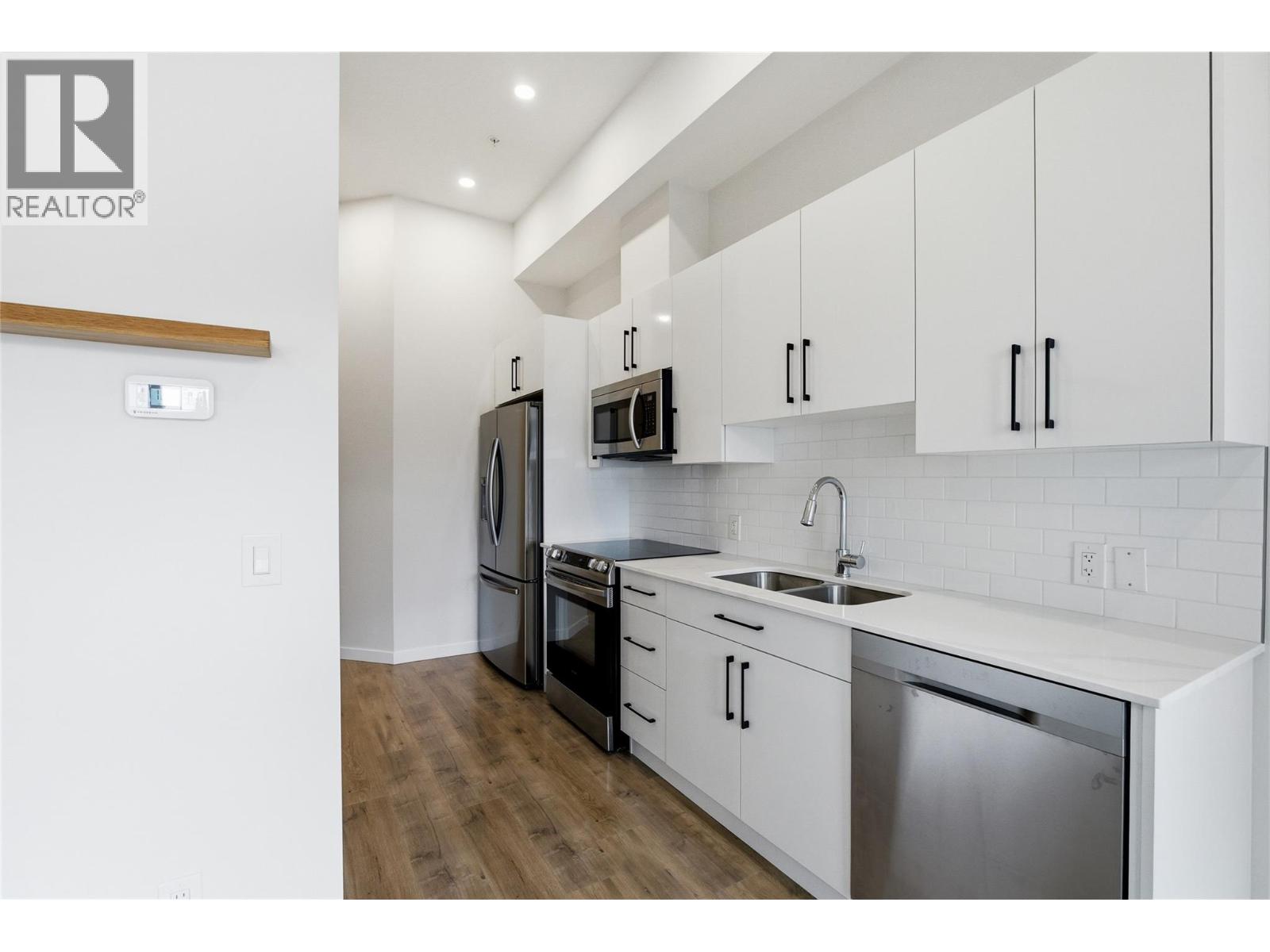 1880 Hugh Allan Drive Unit# 114, Kamloops, British Columbia  V1S 0E8 - Photo 12 - 10383737