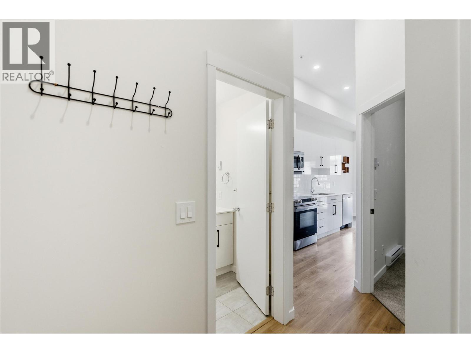 1880 Hugh Allan Drive Unit# 114, Kamloops, British Columbia  V1S 0E8 - Photo 3 - 10383737