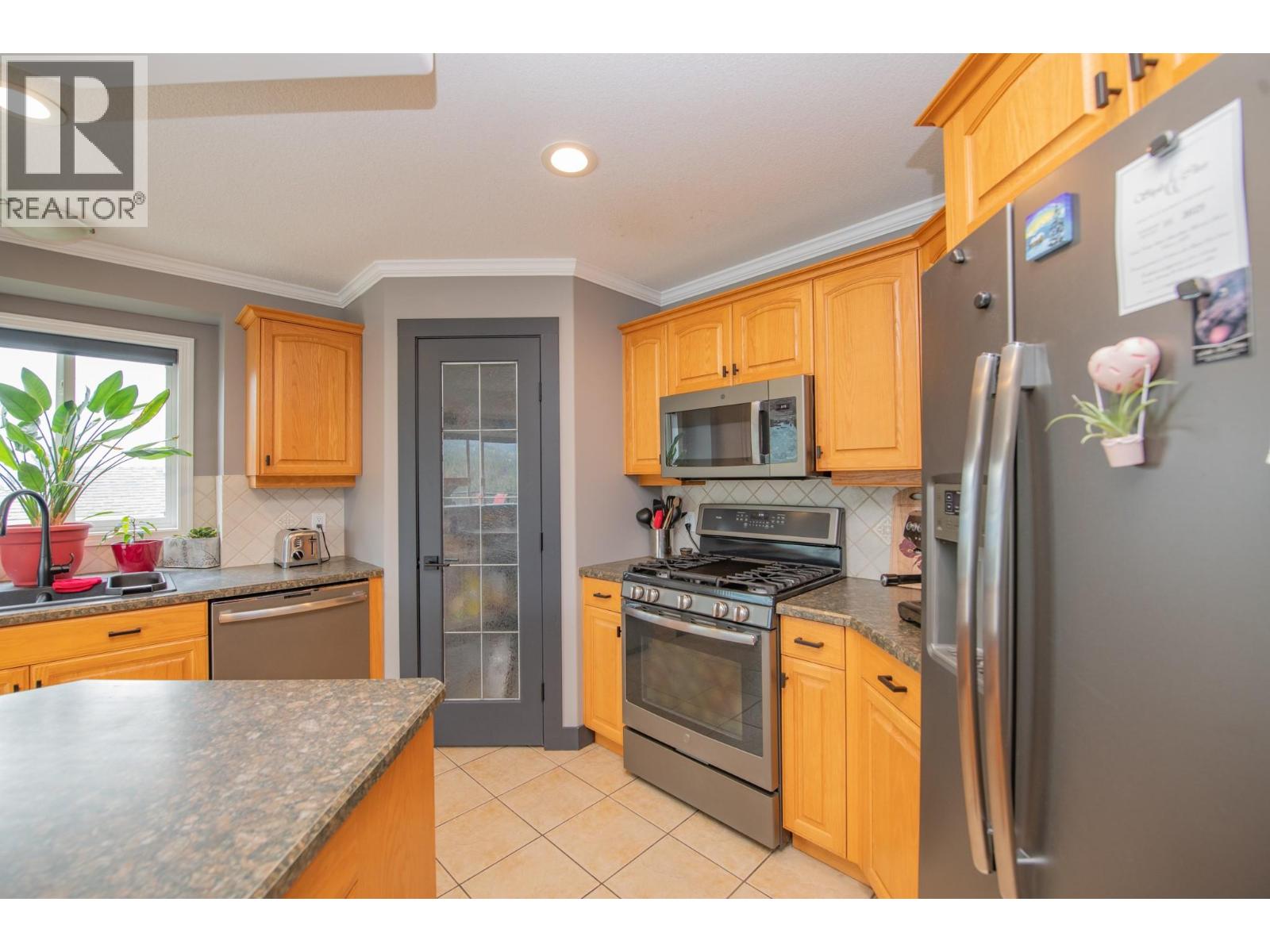 7104 Nakiska Drive, Vernon, British Columbia  V1B 3M5 - Photo 11 - 10382343