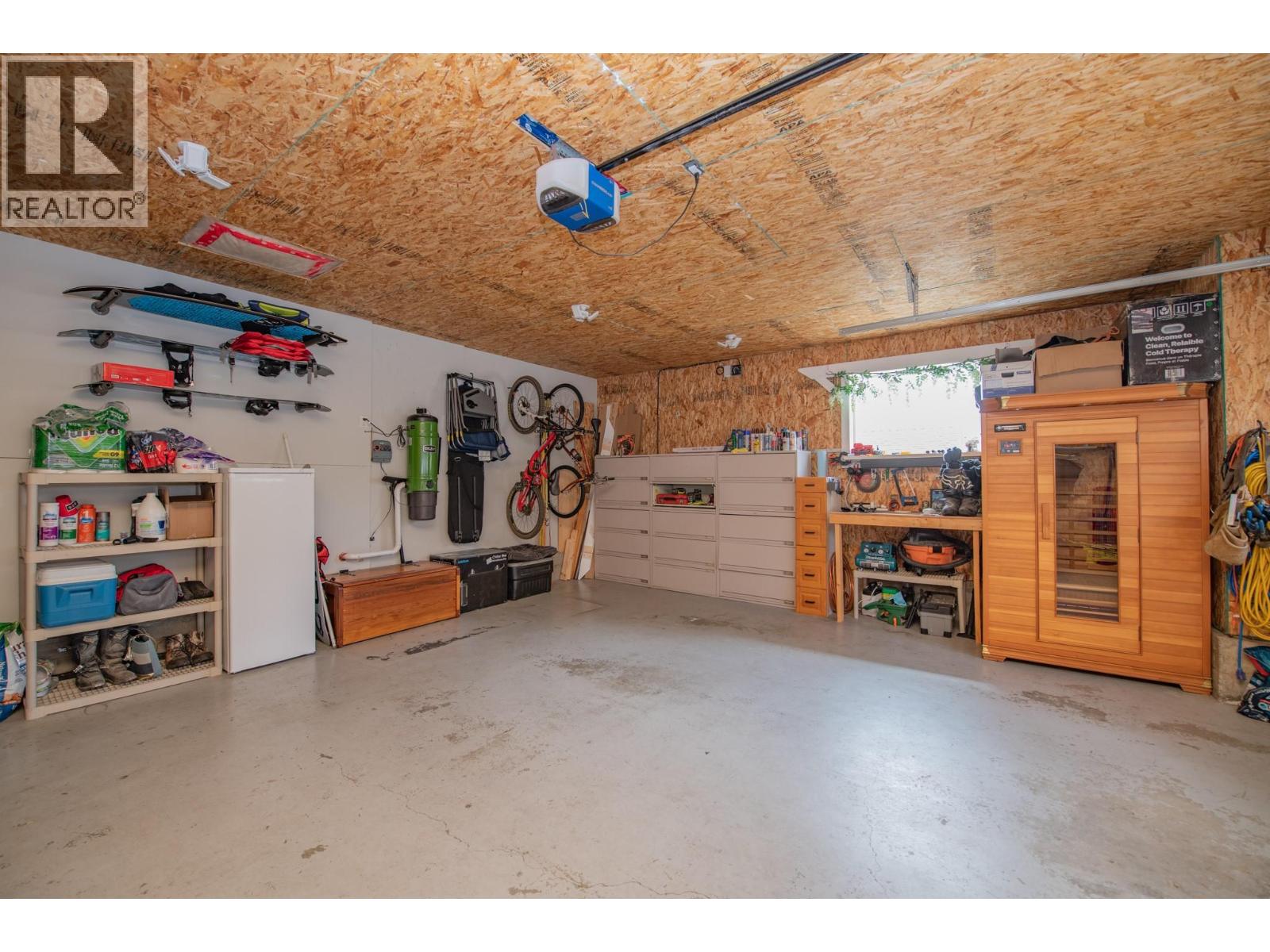 7104 Nakiska Drive, Vernon, British Columbia  V1B 3M5 - Photo 37 - 10382343