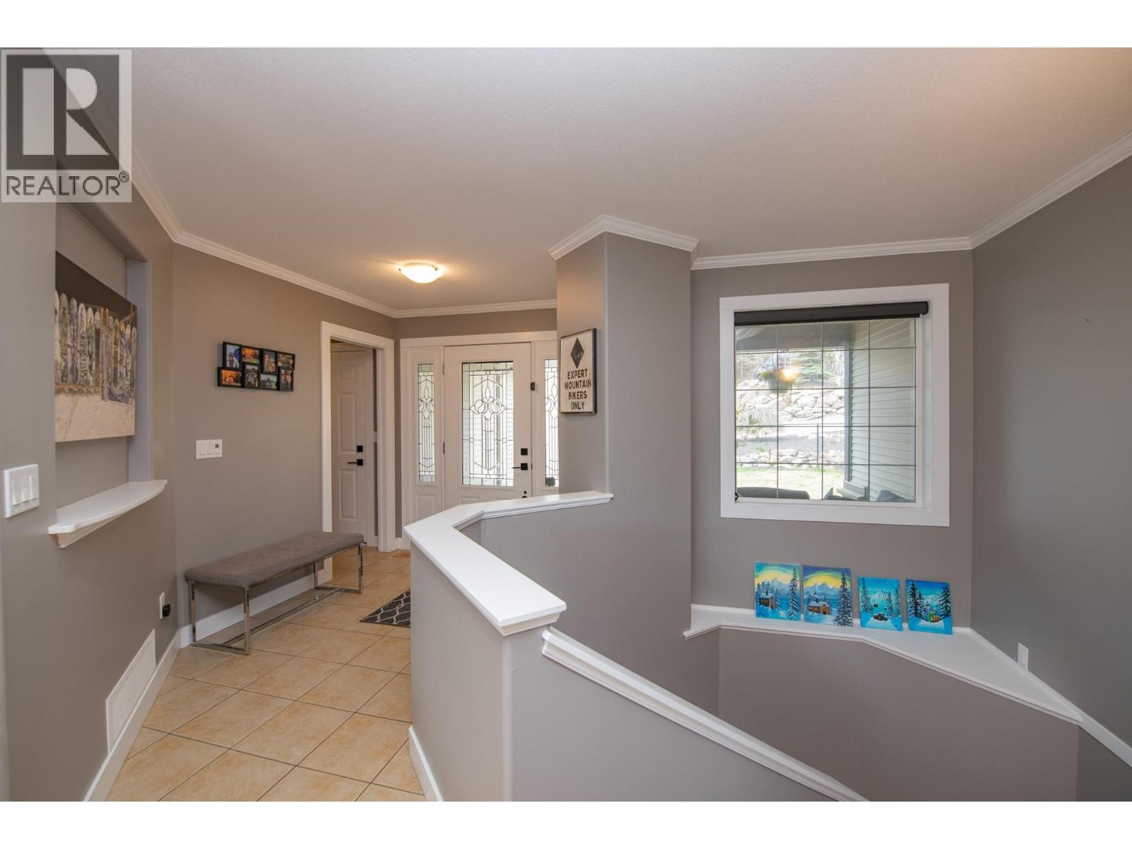 7104 Nakiska Drive, Vernon, British Columbia  V1B 3M5 - Photo 6 - 10382343